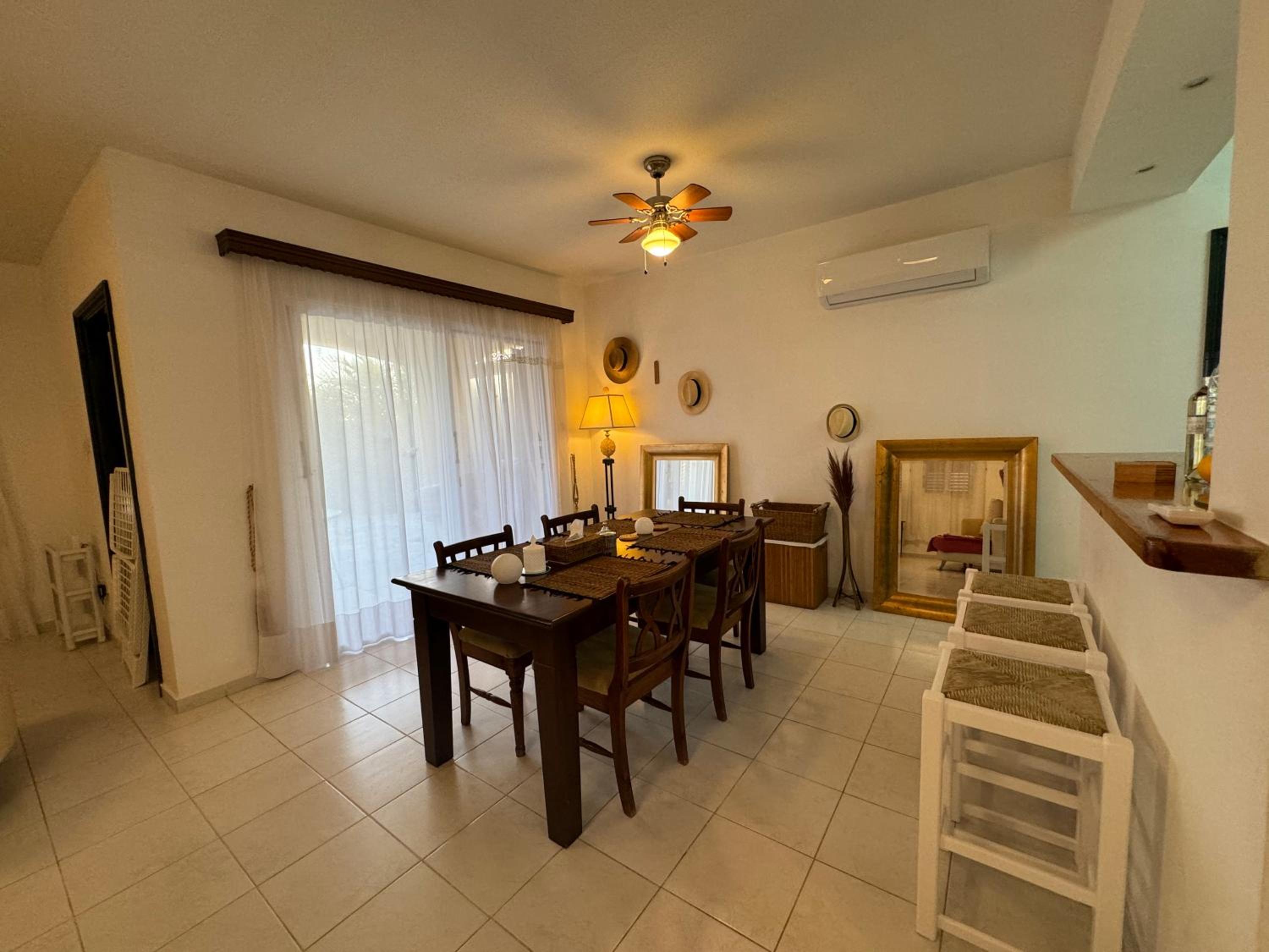 New cozy Villa near the beaches in the Magnificent Gardens of Regina with swimming pools!