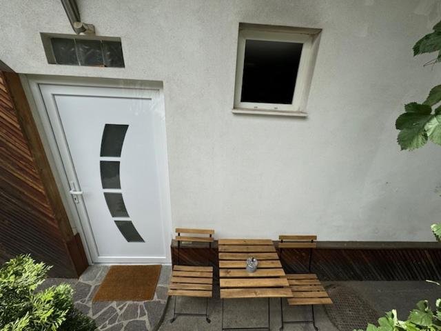Cozy flat near Tivoli park with free parking view 3