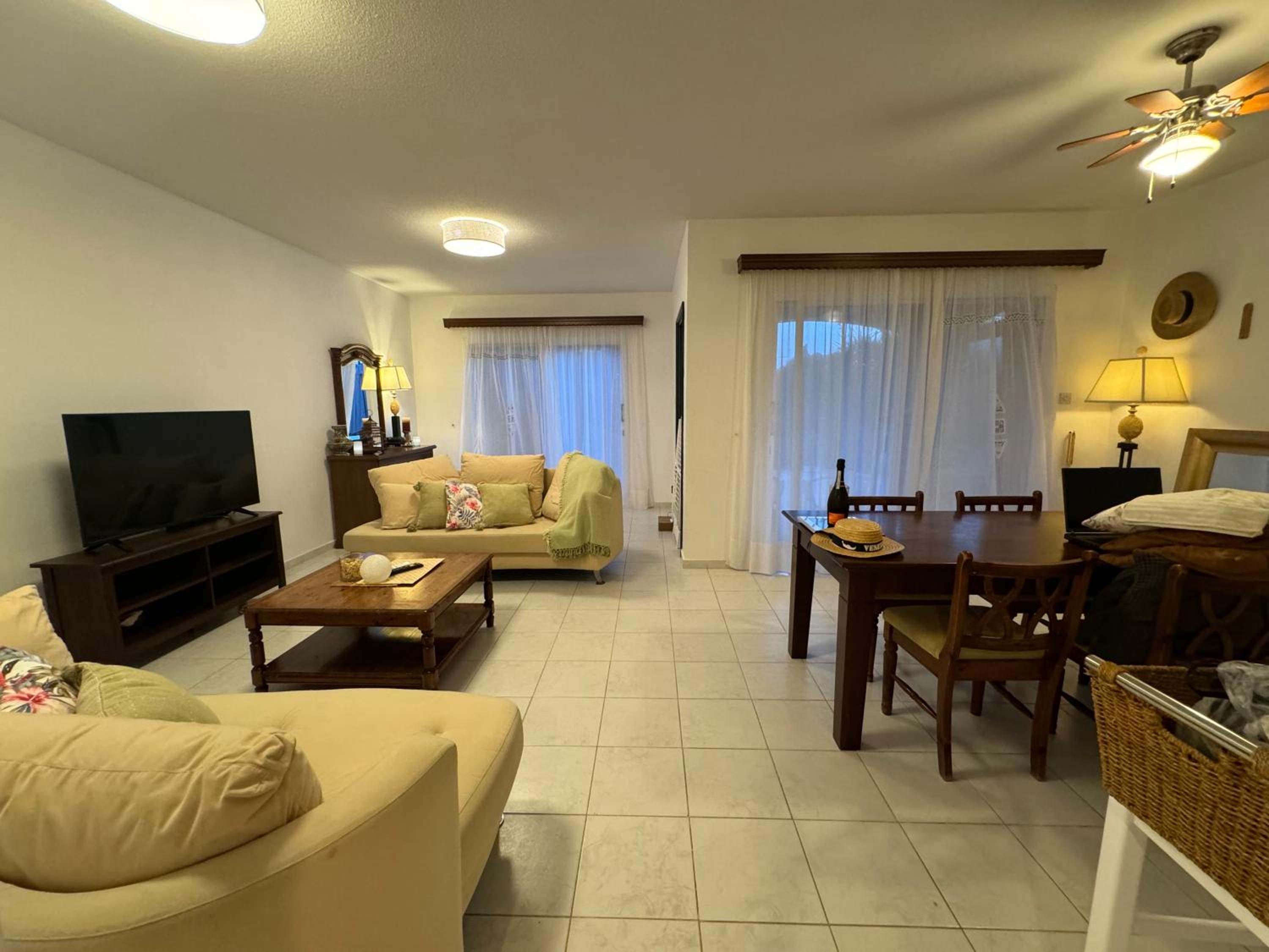 New cozy Villa near the beaches in the Magnificent Gardens of Regina with swimming pools!