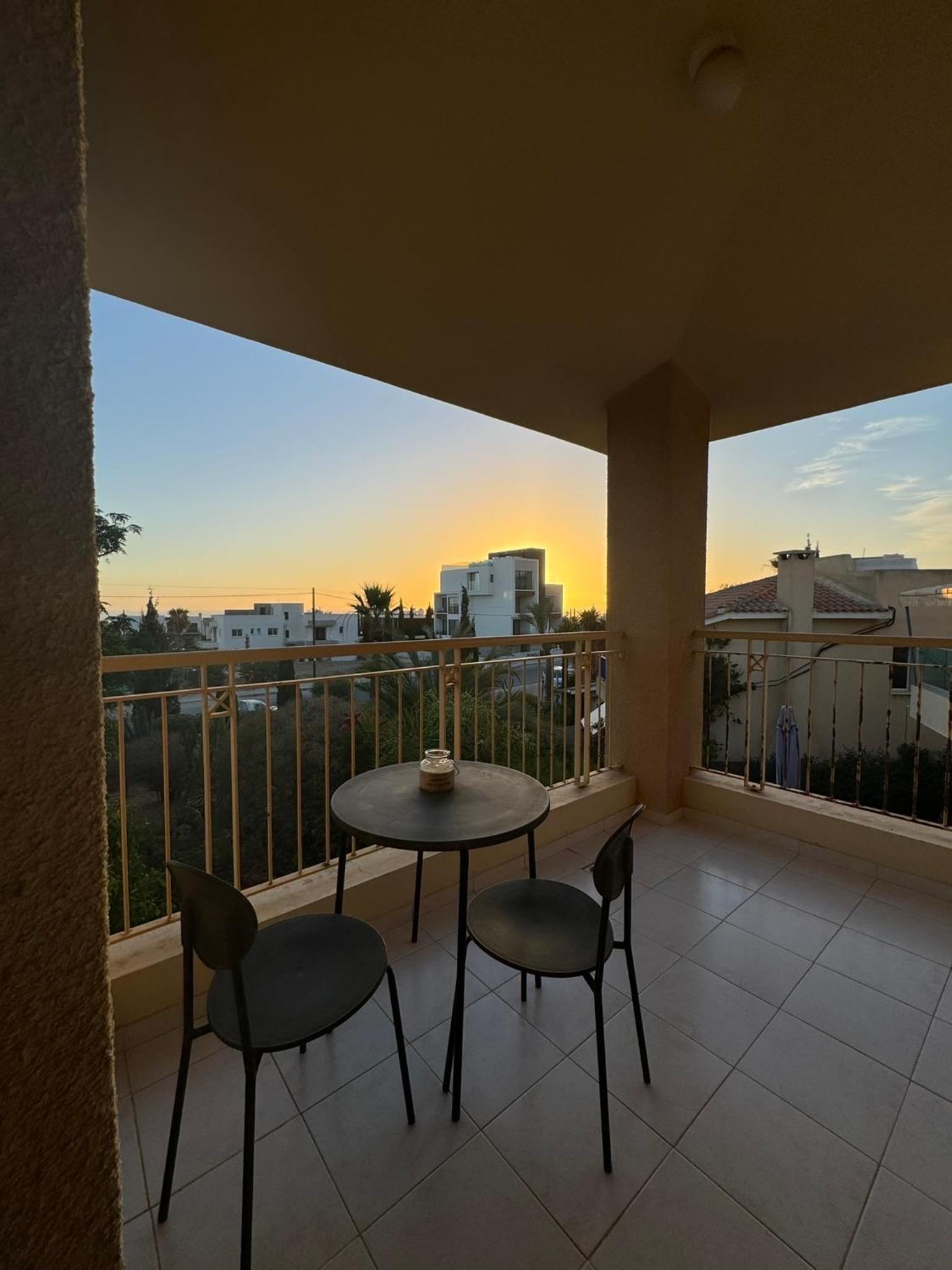 New cozy Villa near the beaches in the Magnificent Gardens of Regina with swimming pools!