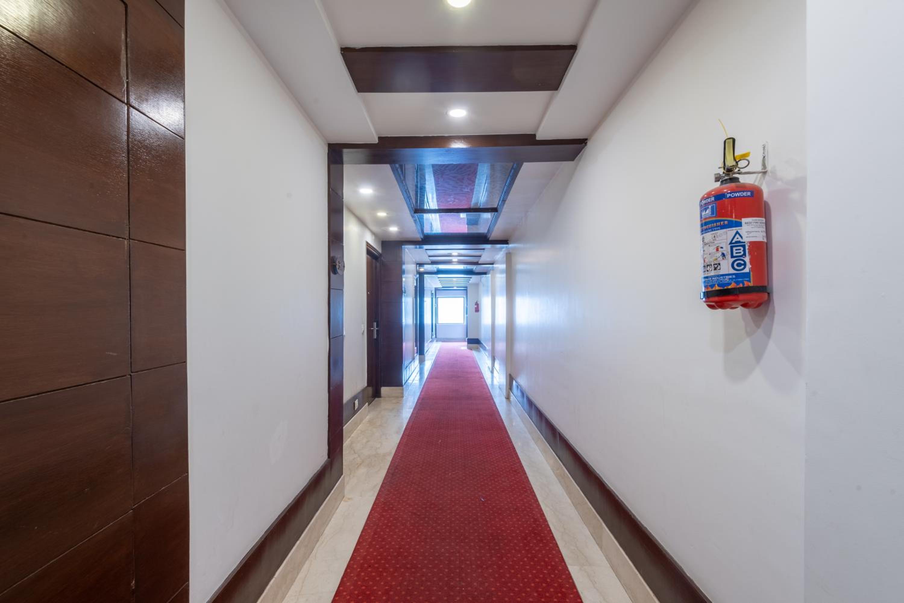 Lawrence Solitaire Resort, Mall road, Mussoorie view 4