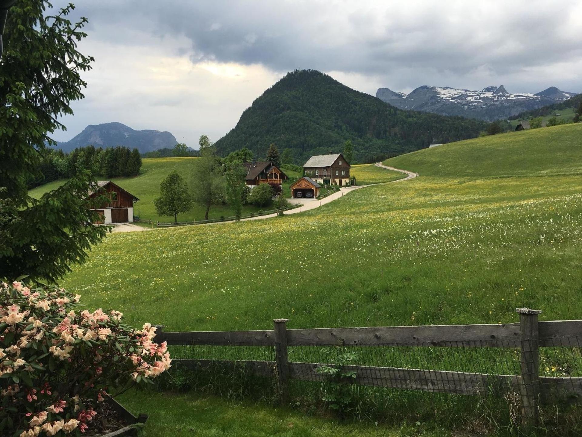 Nette Wohnung in Bad Aussee mit Garten und Grill und Bergblick