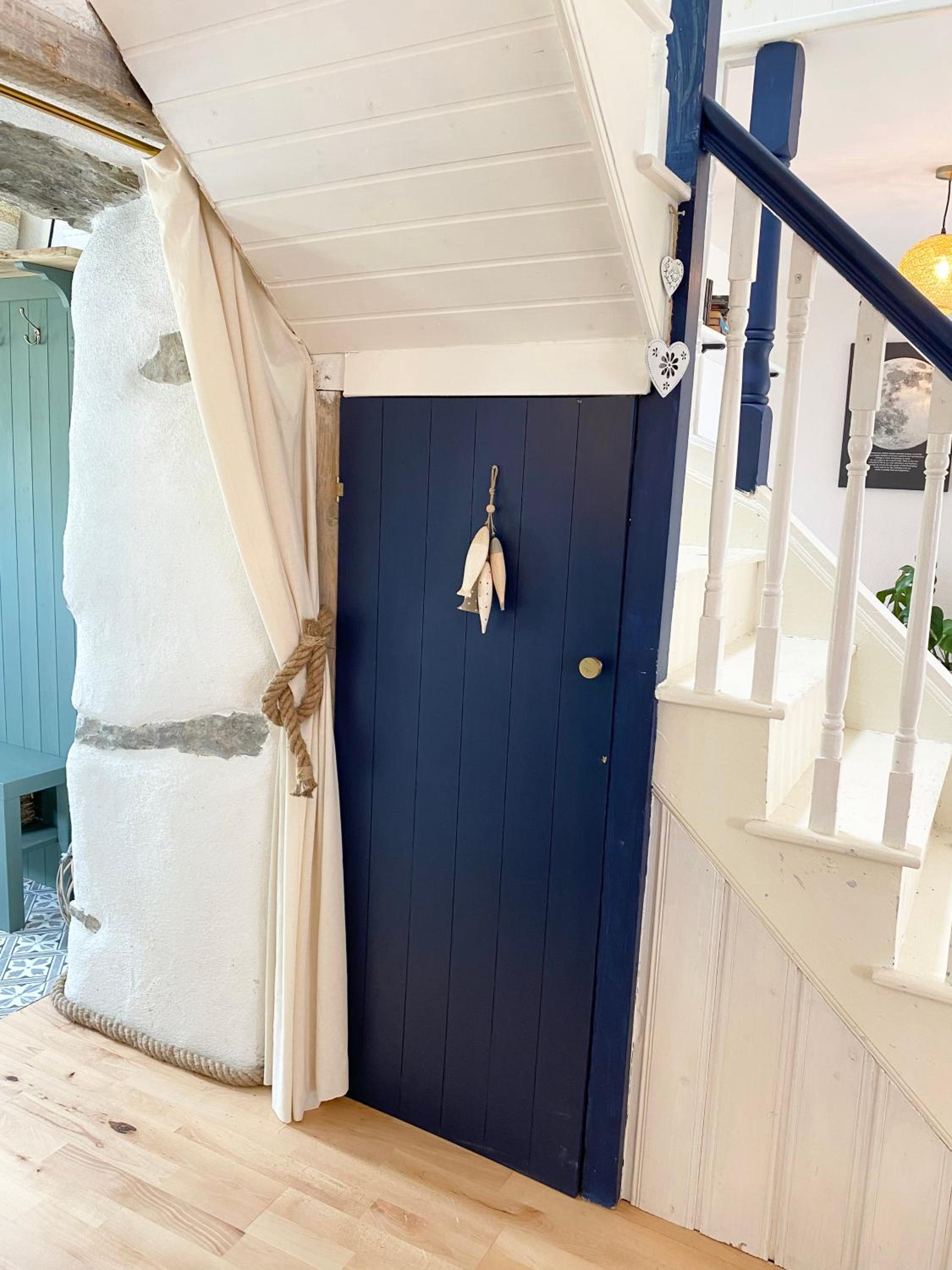 Laughing Seagull Cottage - Sea Views and Sauna