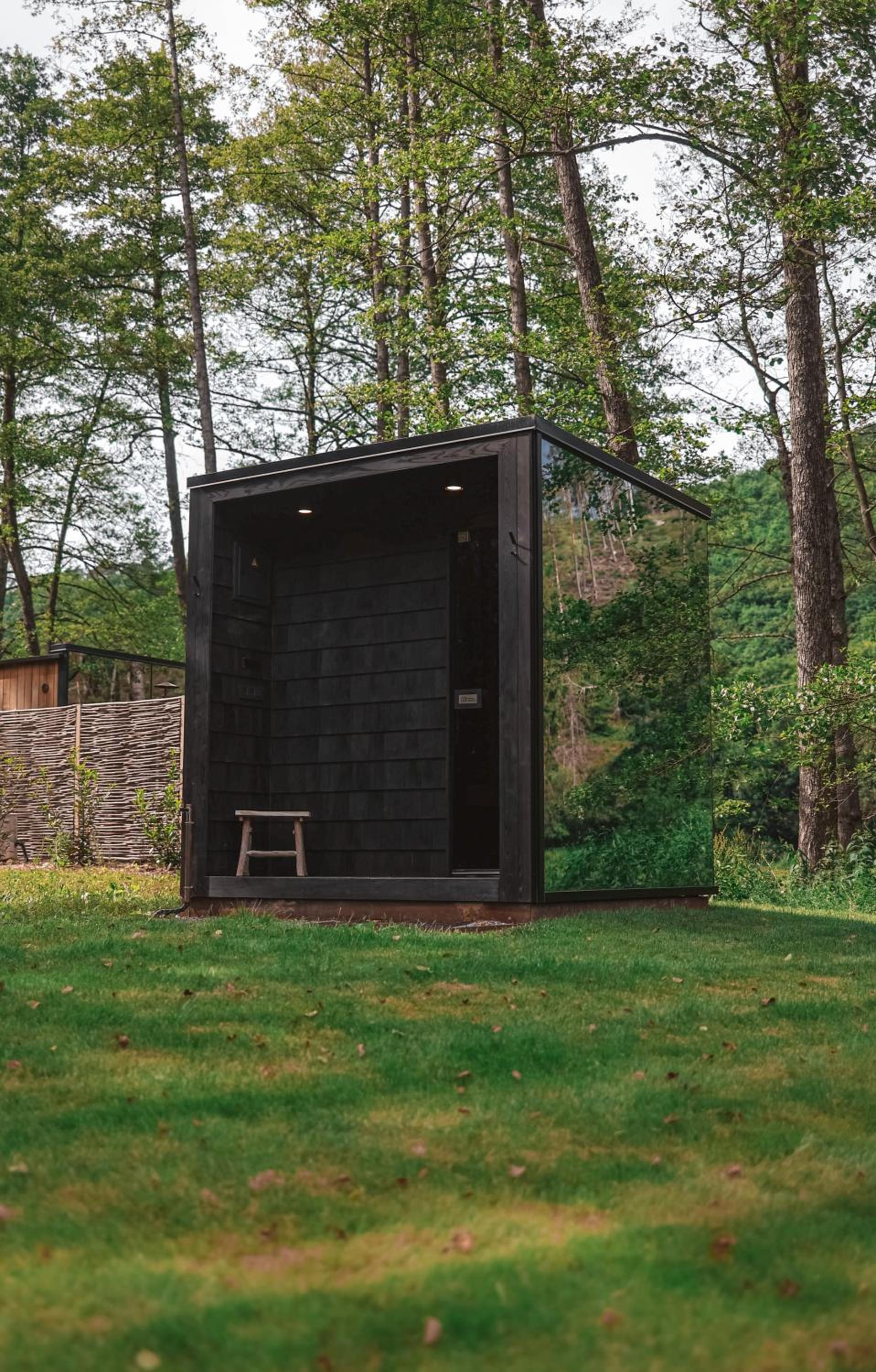 L'insolite de La Claire Fontaine & Spa included