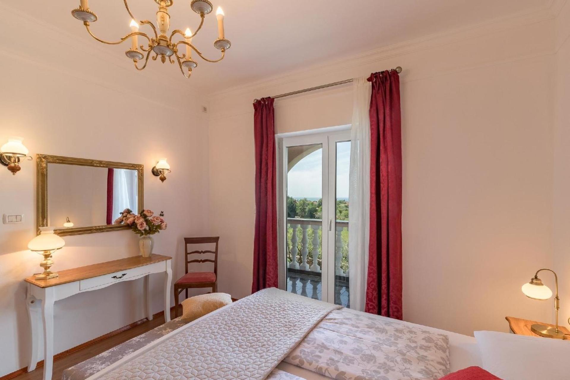 Villa Natalia Peroj, mit privaten Pool