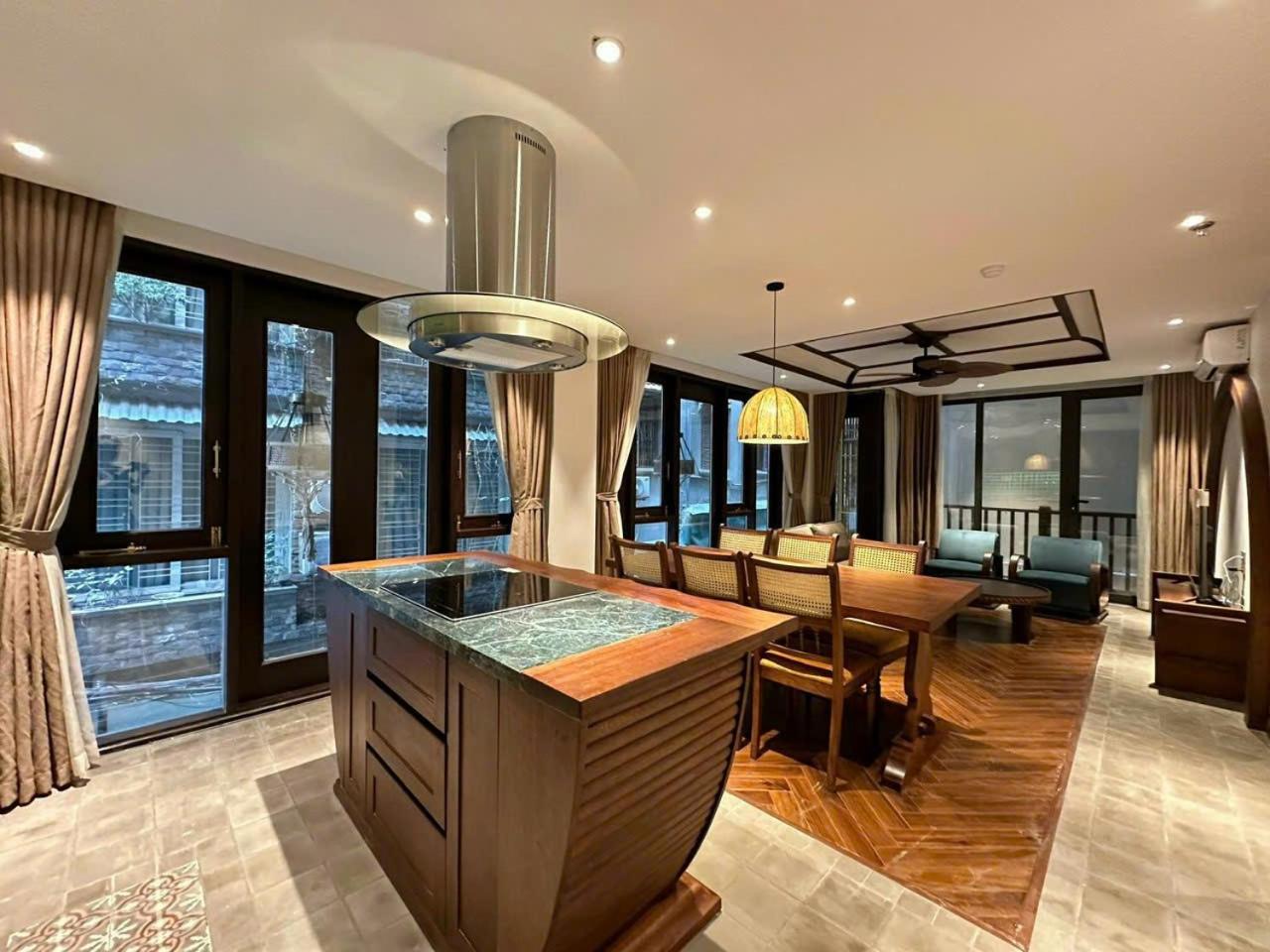 3 Bedrooms Apartment