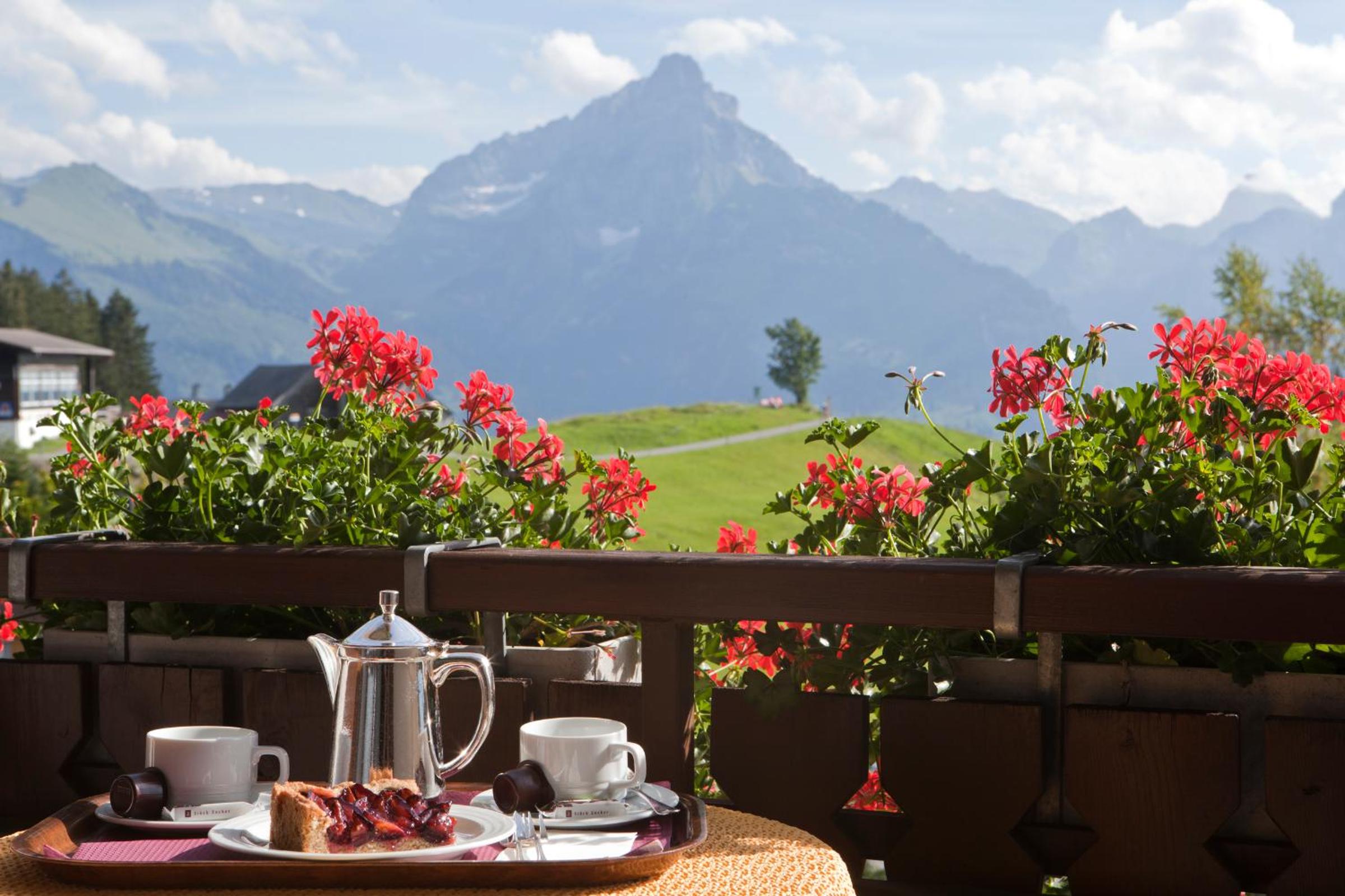 Ferienwohnung im Hotel Arvenbüel