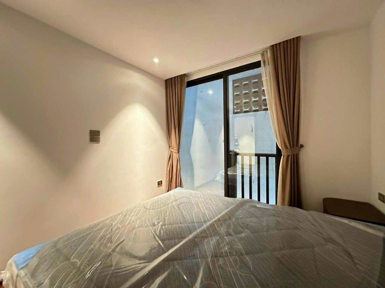 3 Bedrooms Apartment