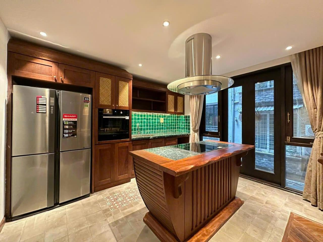 3 Bedrooms Apartment