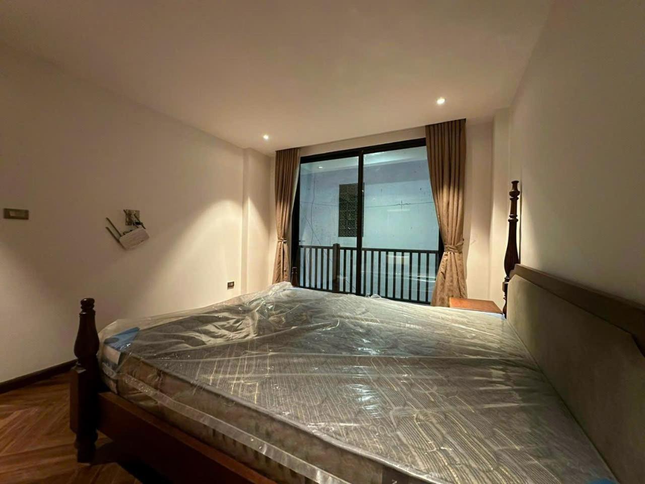 3 Bedrooms Apartment