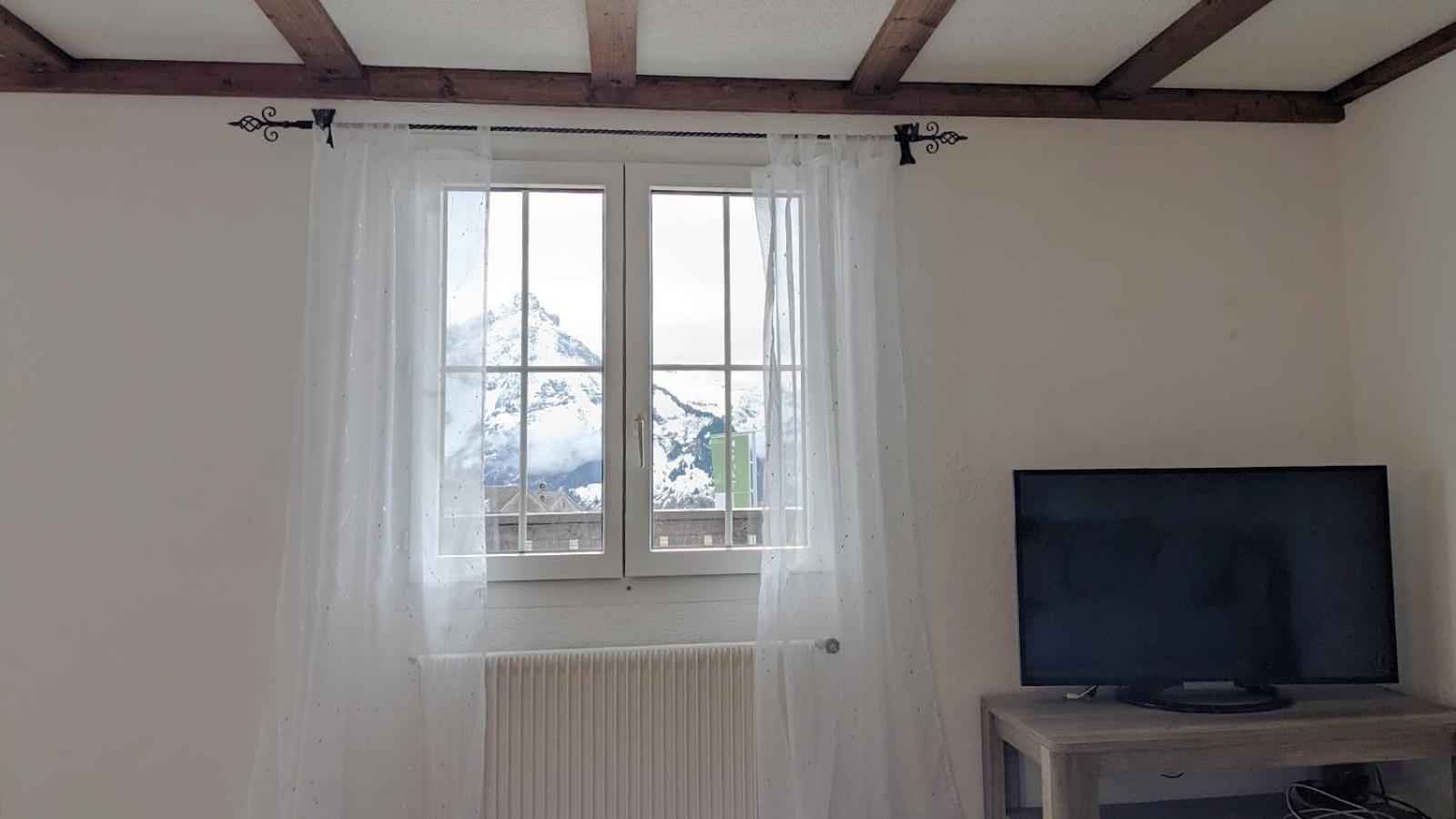 Ferienwohnung im Hotel Arvenbüel
