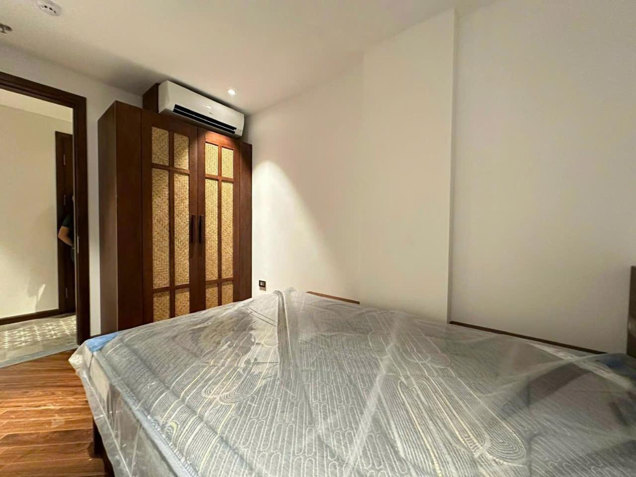 3 Bedrooms Apartment