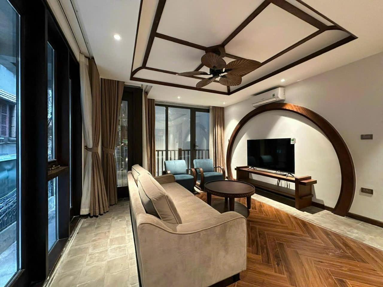 3 Bedrooms Apartment