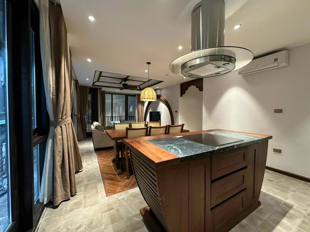 3 Bedrooms Apartment