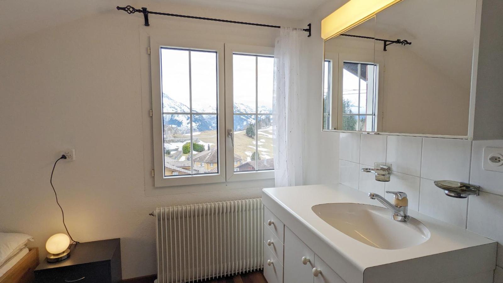Ferienwohnung im Hotel Arvenbüel