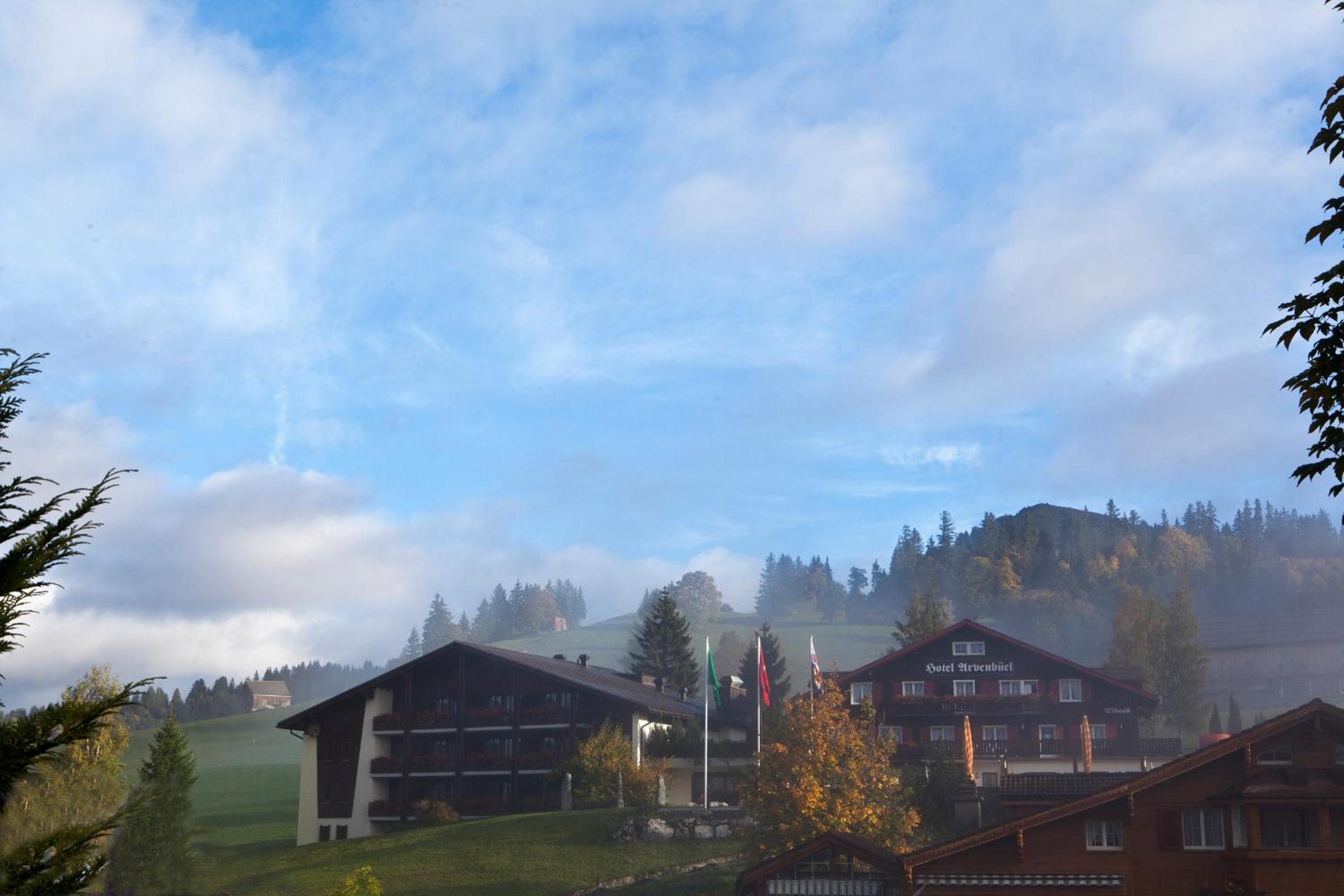 Ferienwohnung im Hotel Arvenbüel