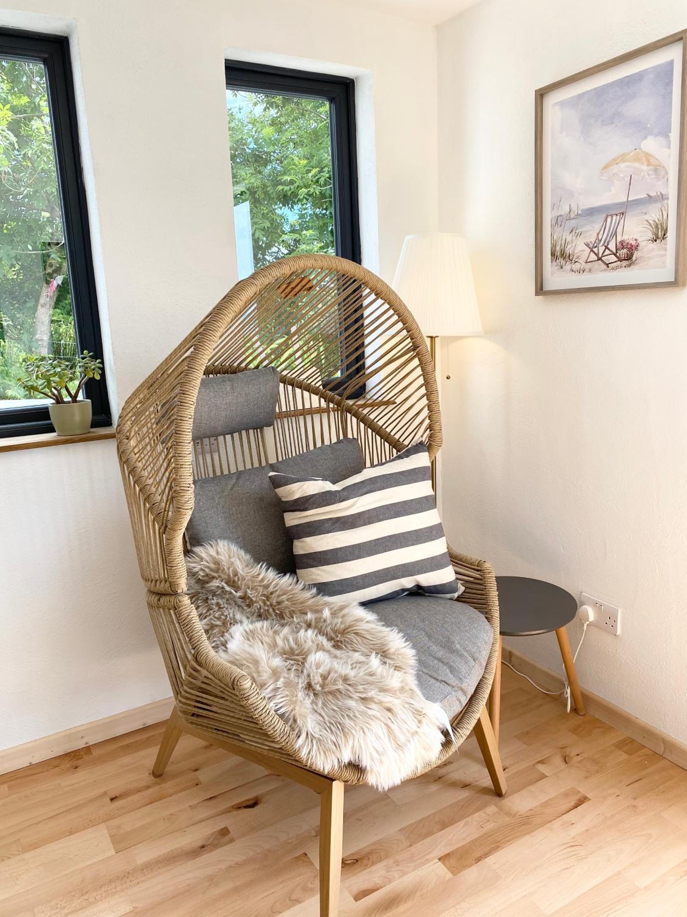 Laughing Seagull Cottage - Sea Views and Sauna