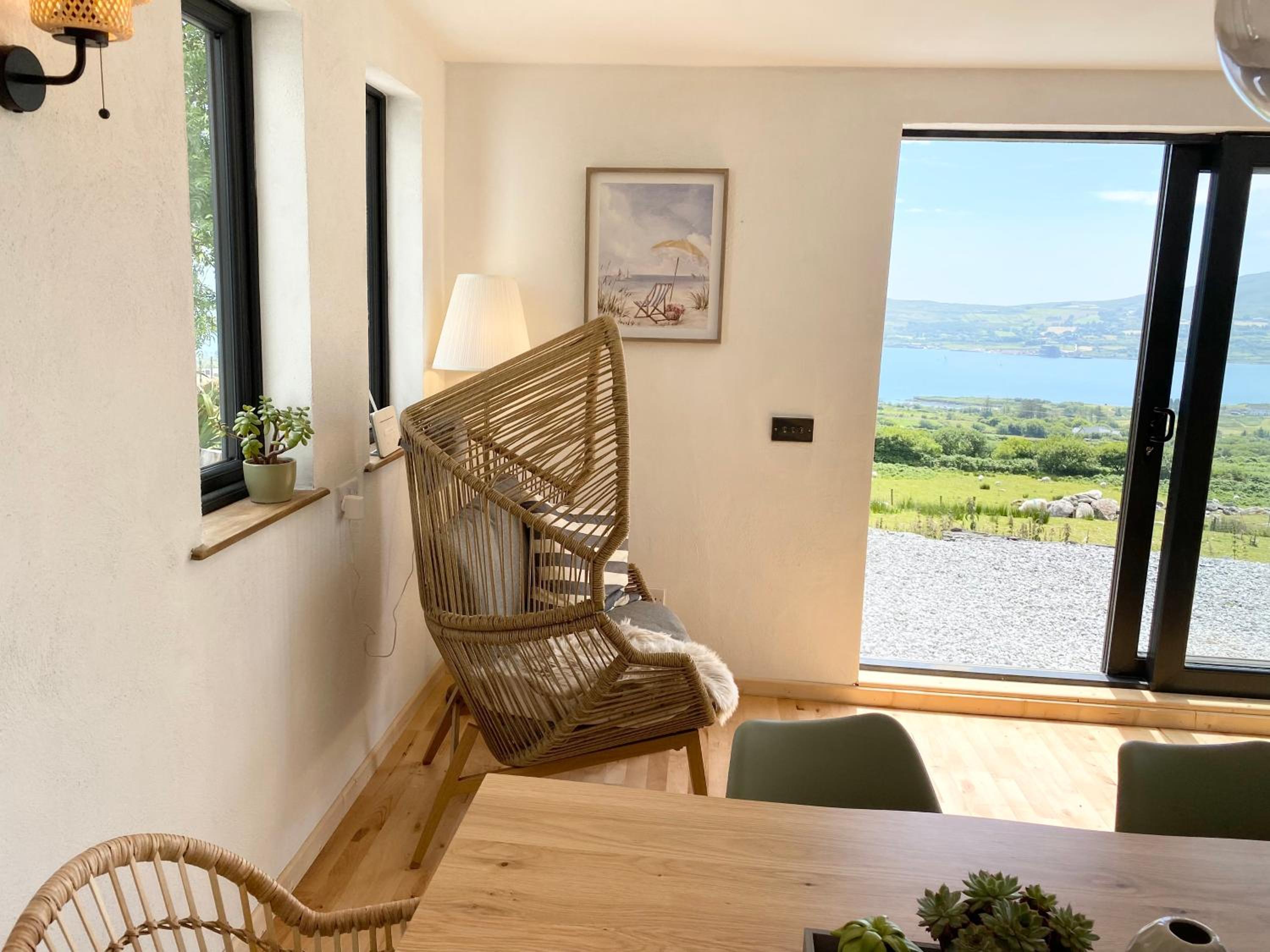 Laughing Seagull Cottage - Sea Views and Sauna