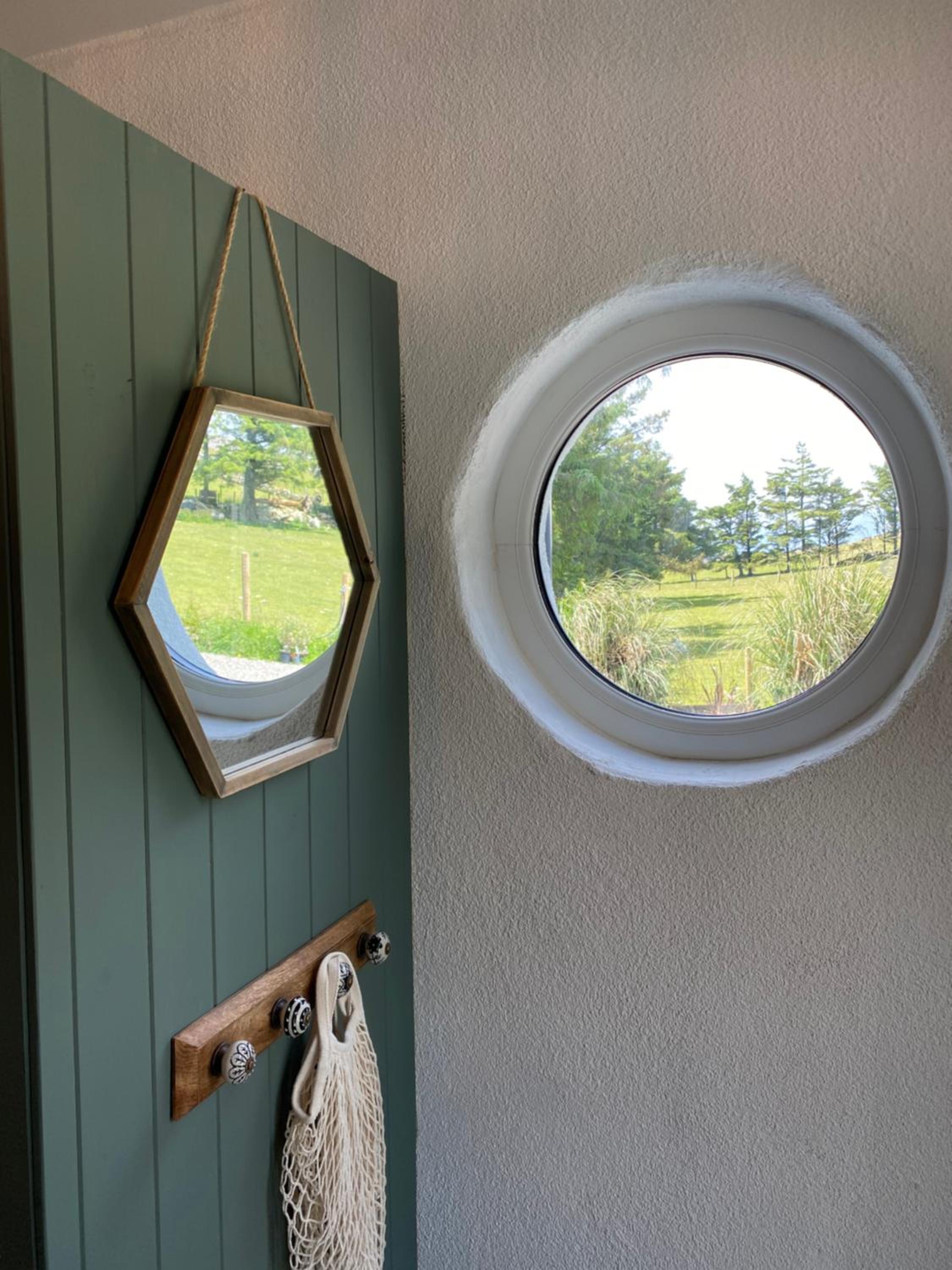 Laughing Seagull Cottage - Sea Views and Sauna