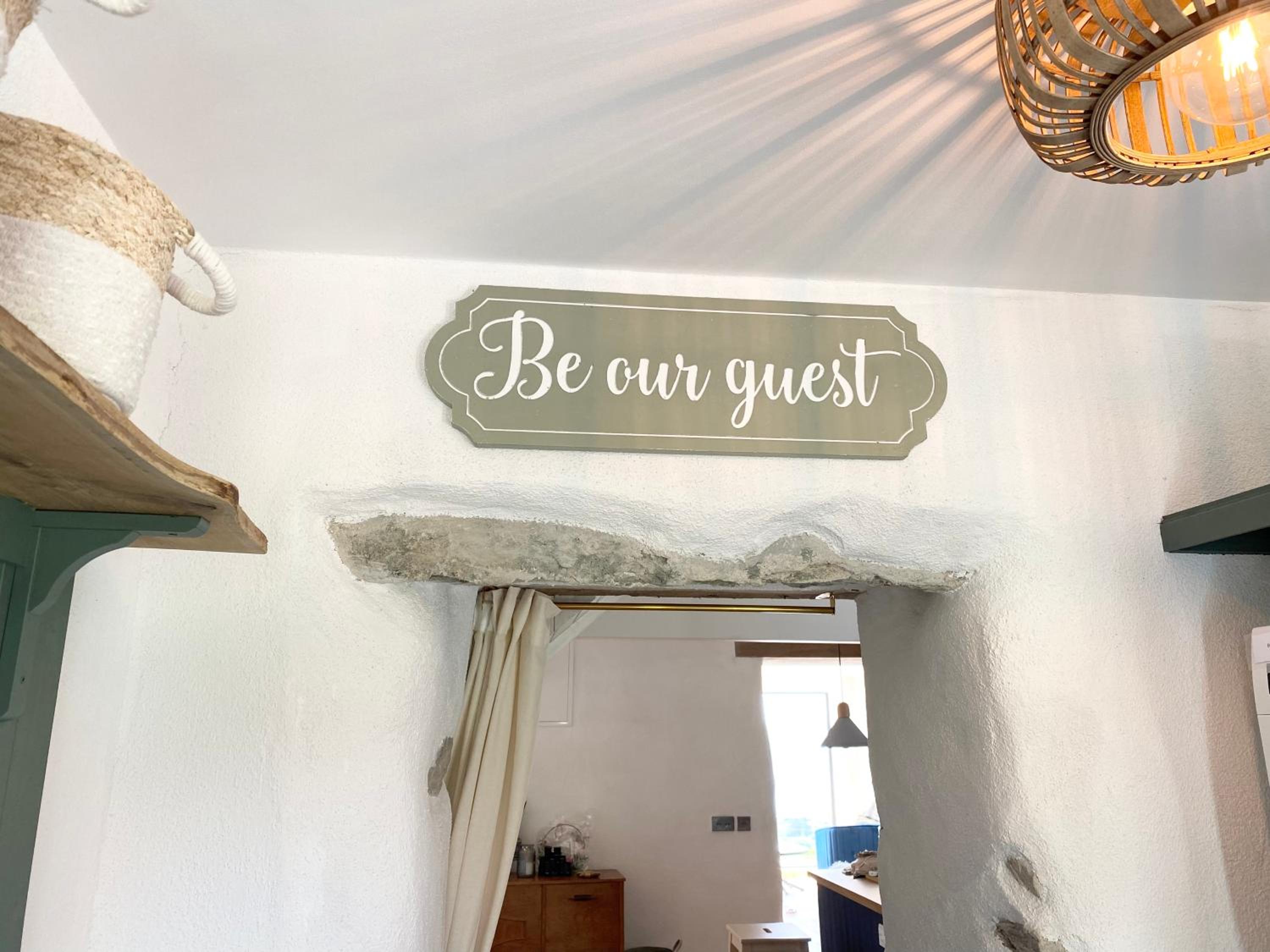 Laughing Seagull Cottage - Sea Views and Sauna