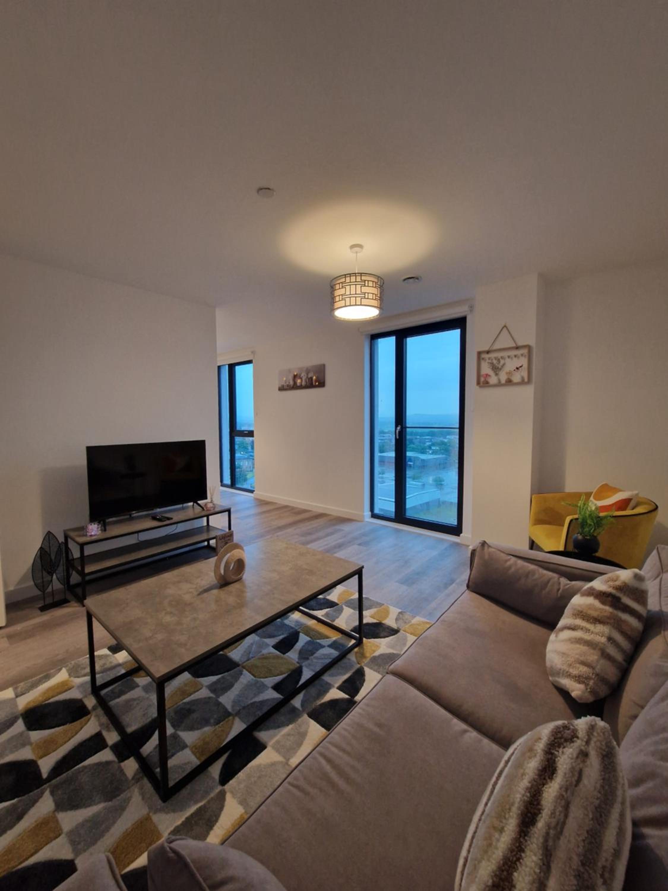 3 Bedroom Apartment in Preston - Stunning City View view 2