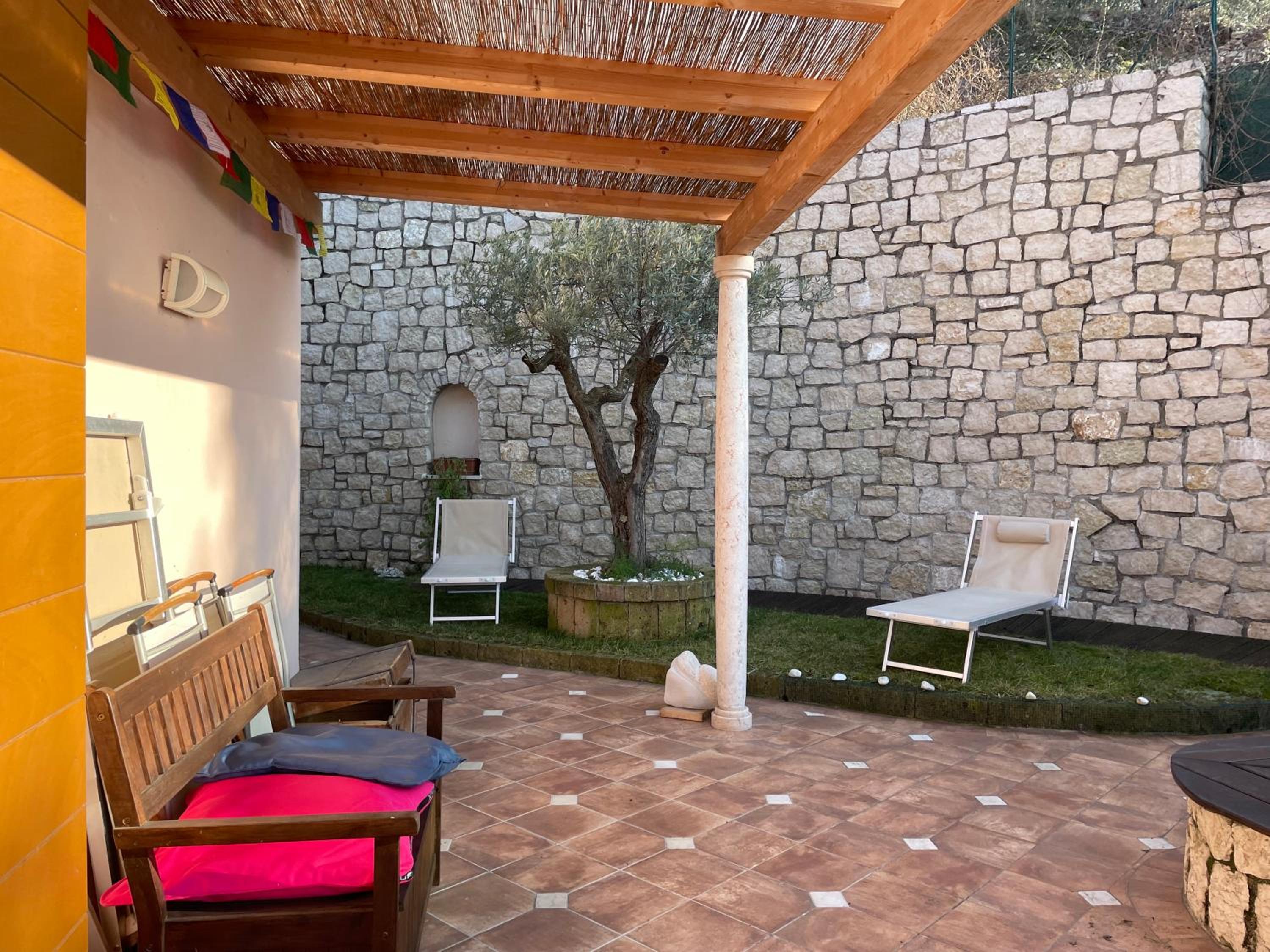 Live la Dolce Vita! Your Lake Garda deluxe getaway view 4