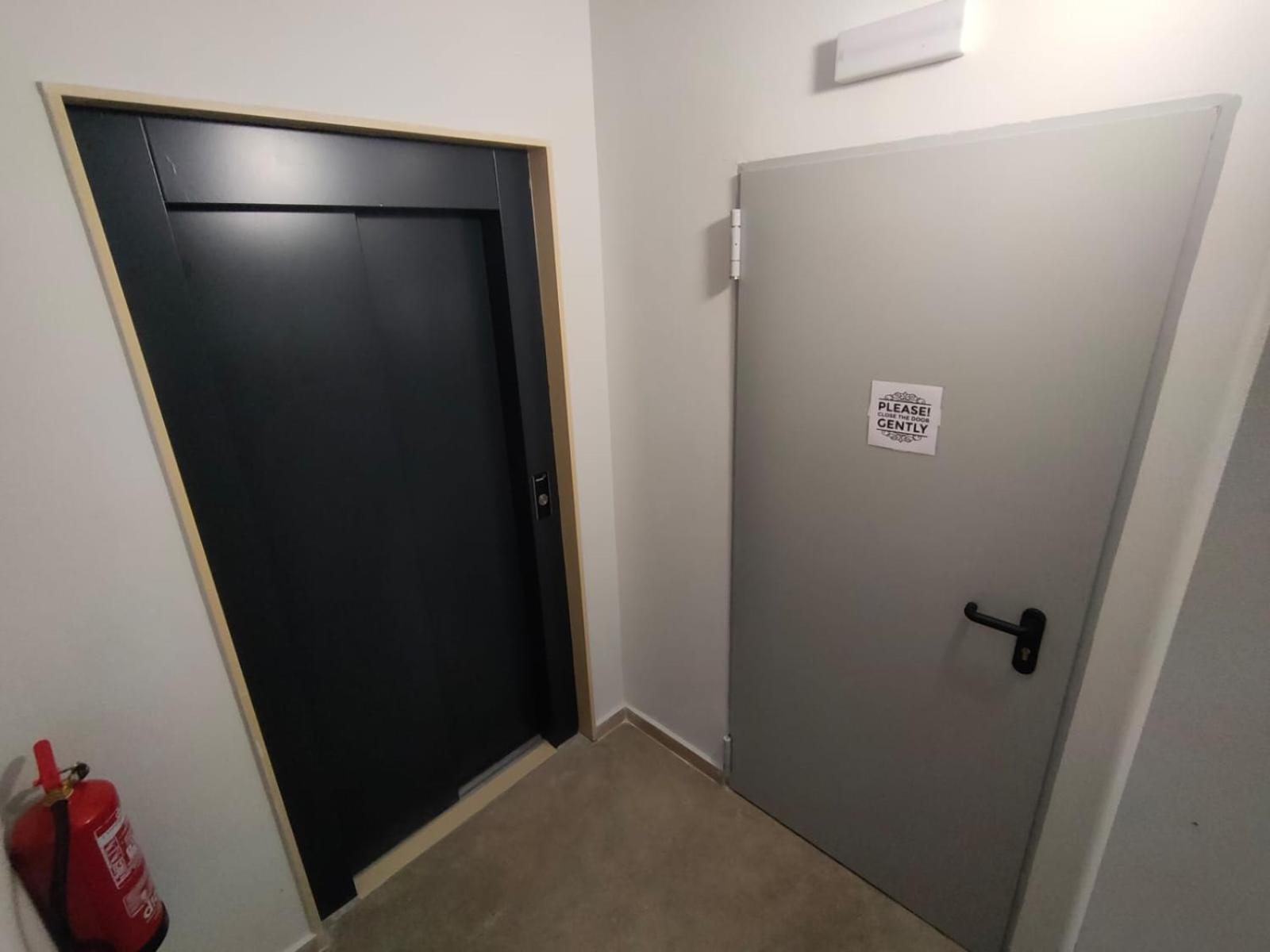 ARENALES terrace refugee new apartment with pool and gym