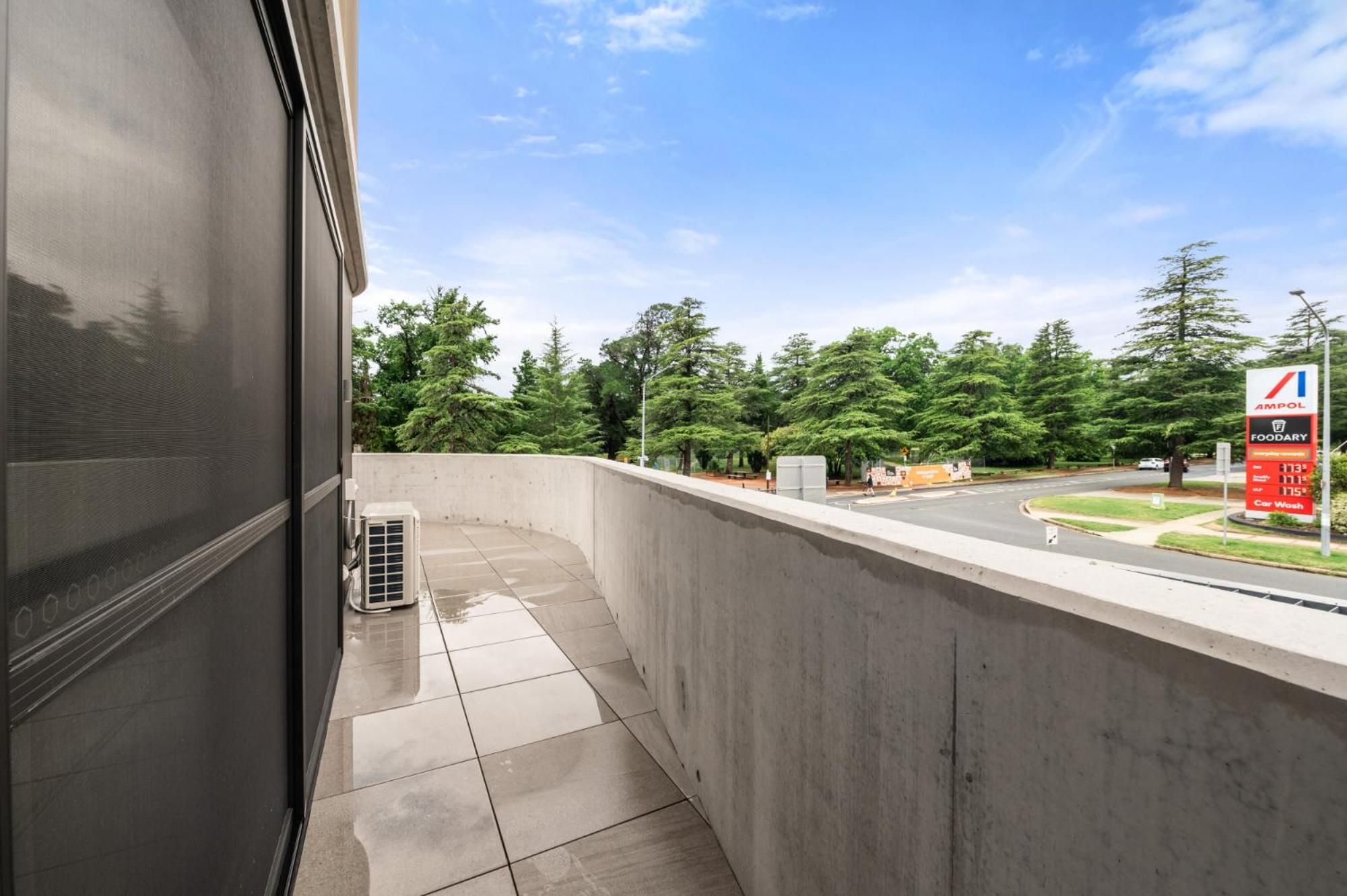 Braddon Studio with Communal BBQ