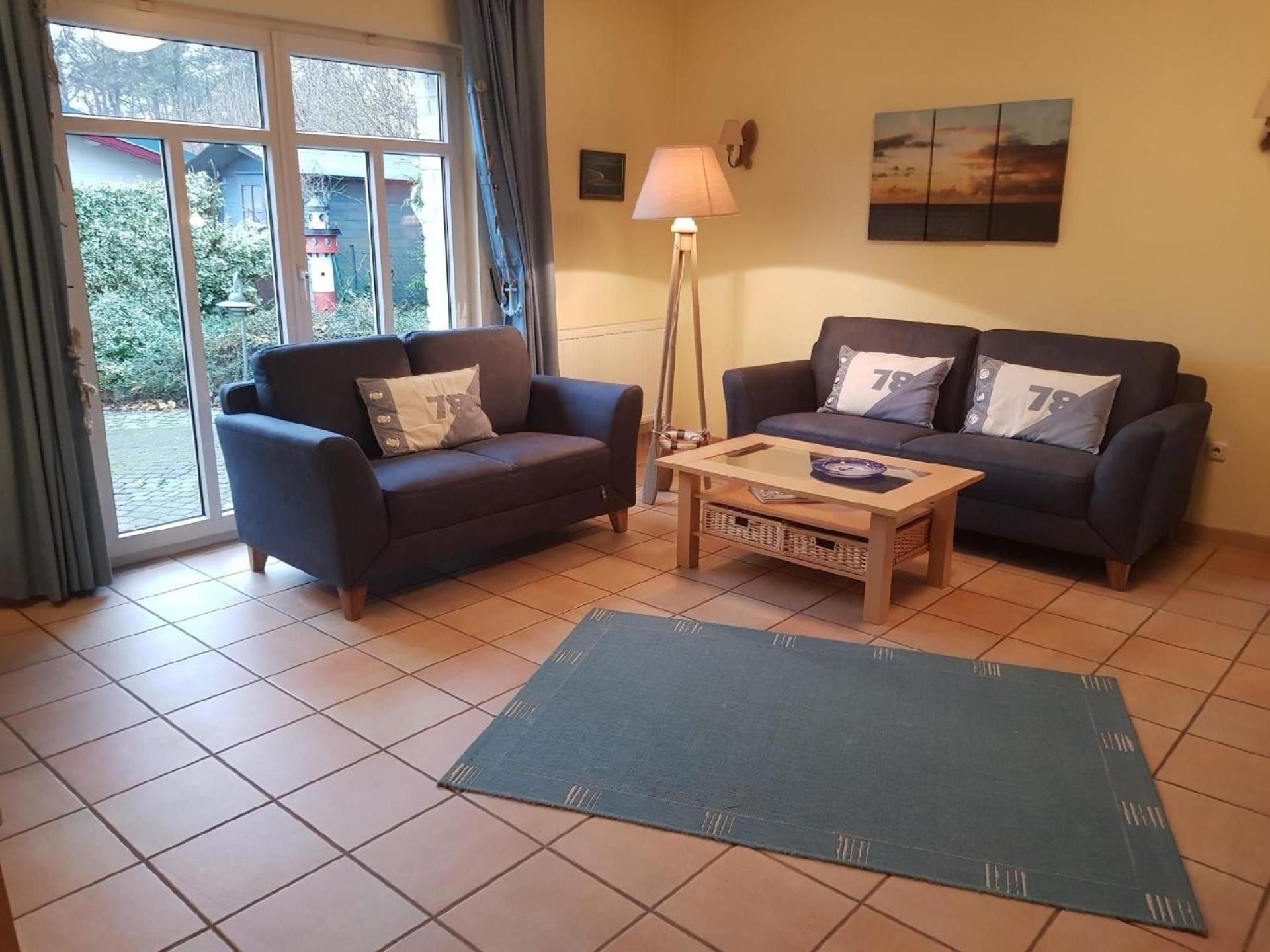 Ferienhaus in Wieck A Darß mit Großer Terrasse