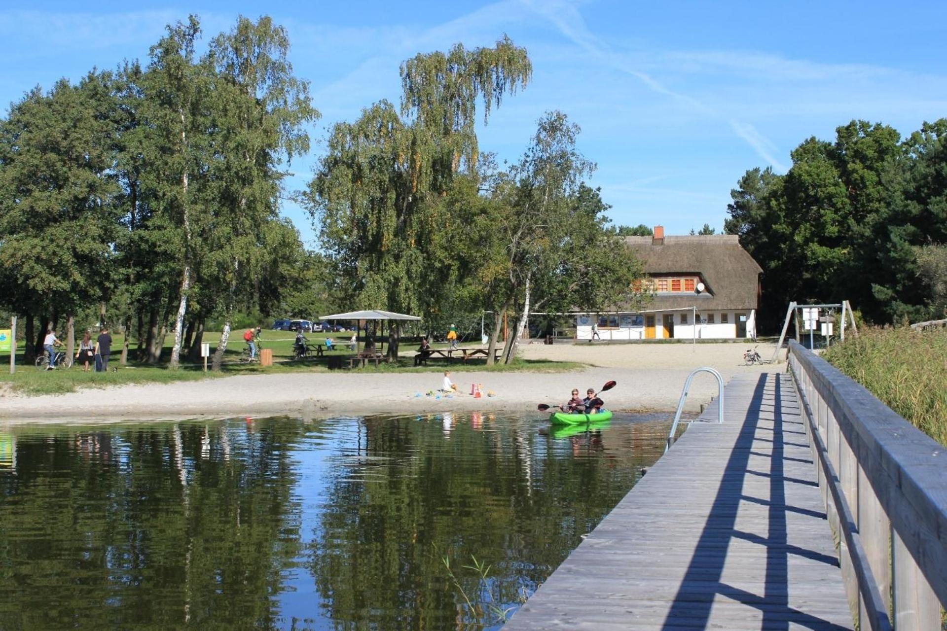 Ferienhaus in Wieck A Darß mit Großer Terrasse