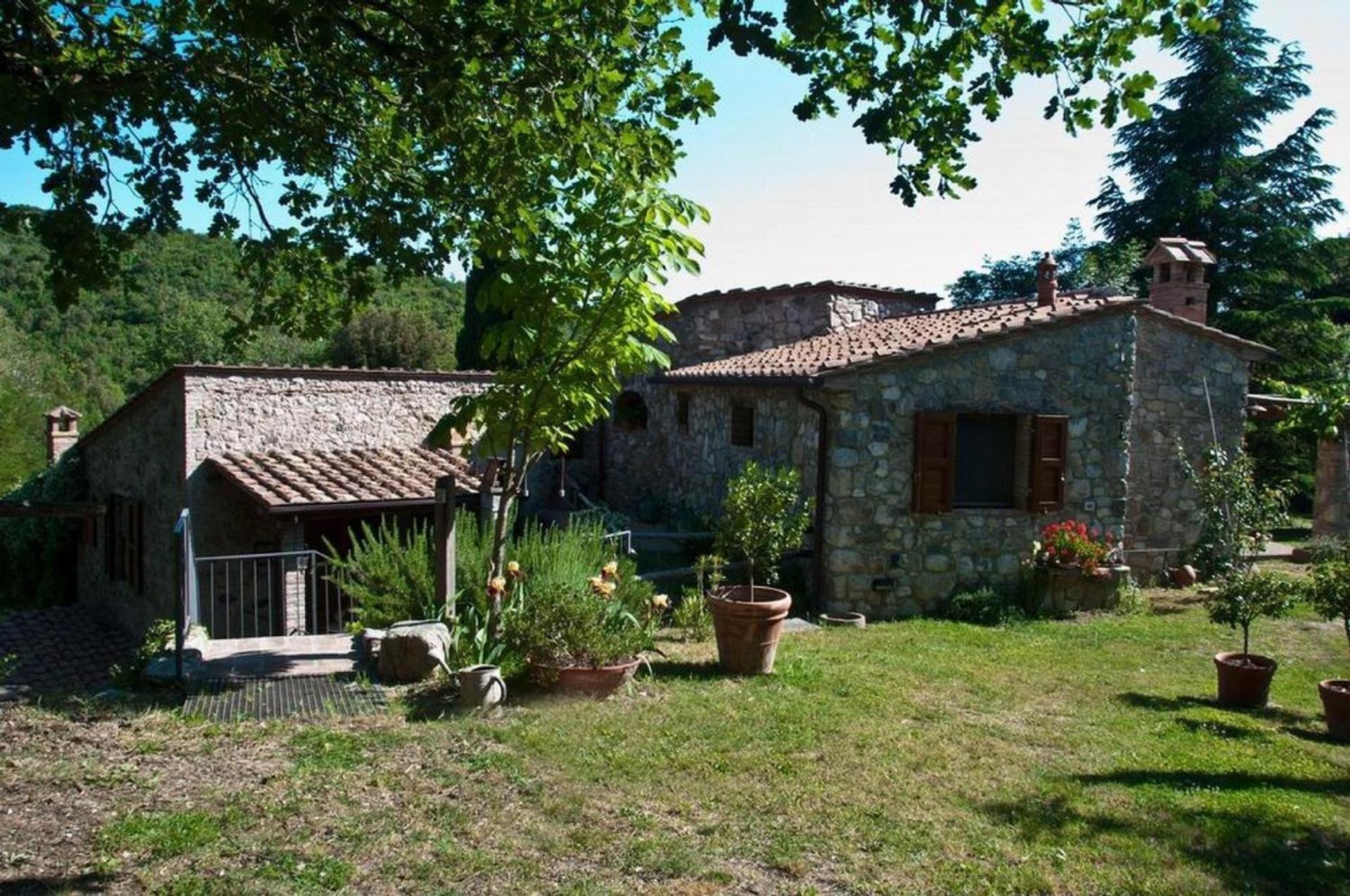 Tolle Ferienwohnung in Pomaia mit privater Terrasse, W-Lan