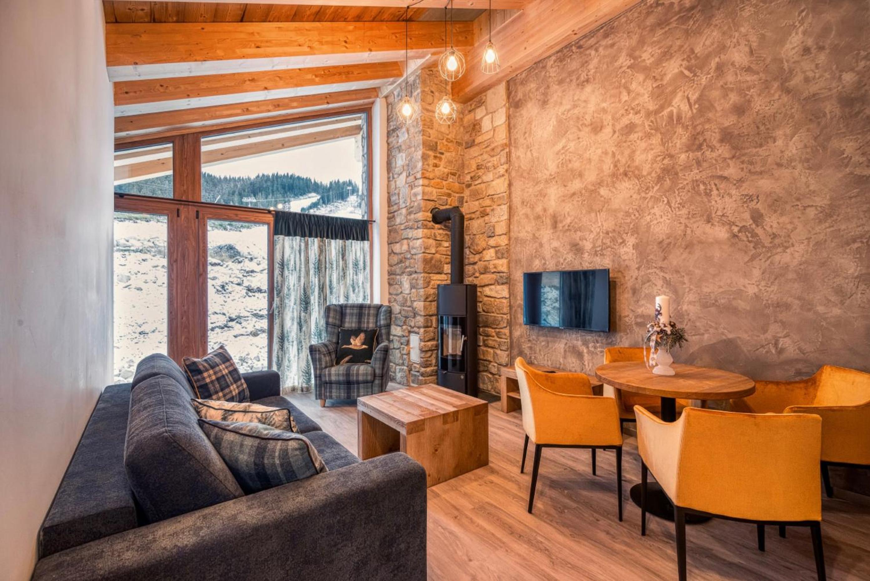 CHALET MOUNTAIN