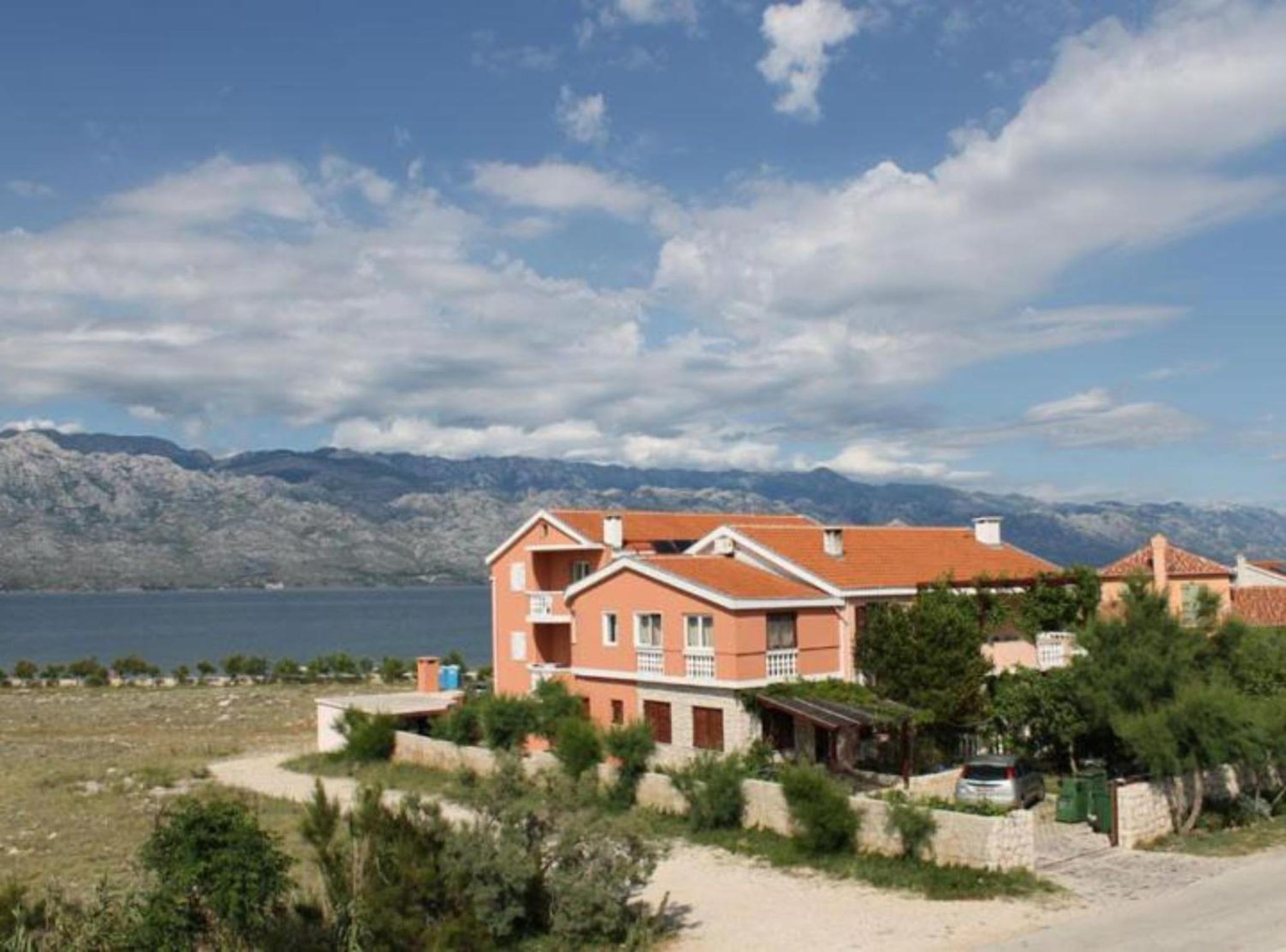 Apartments Ata