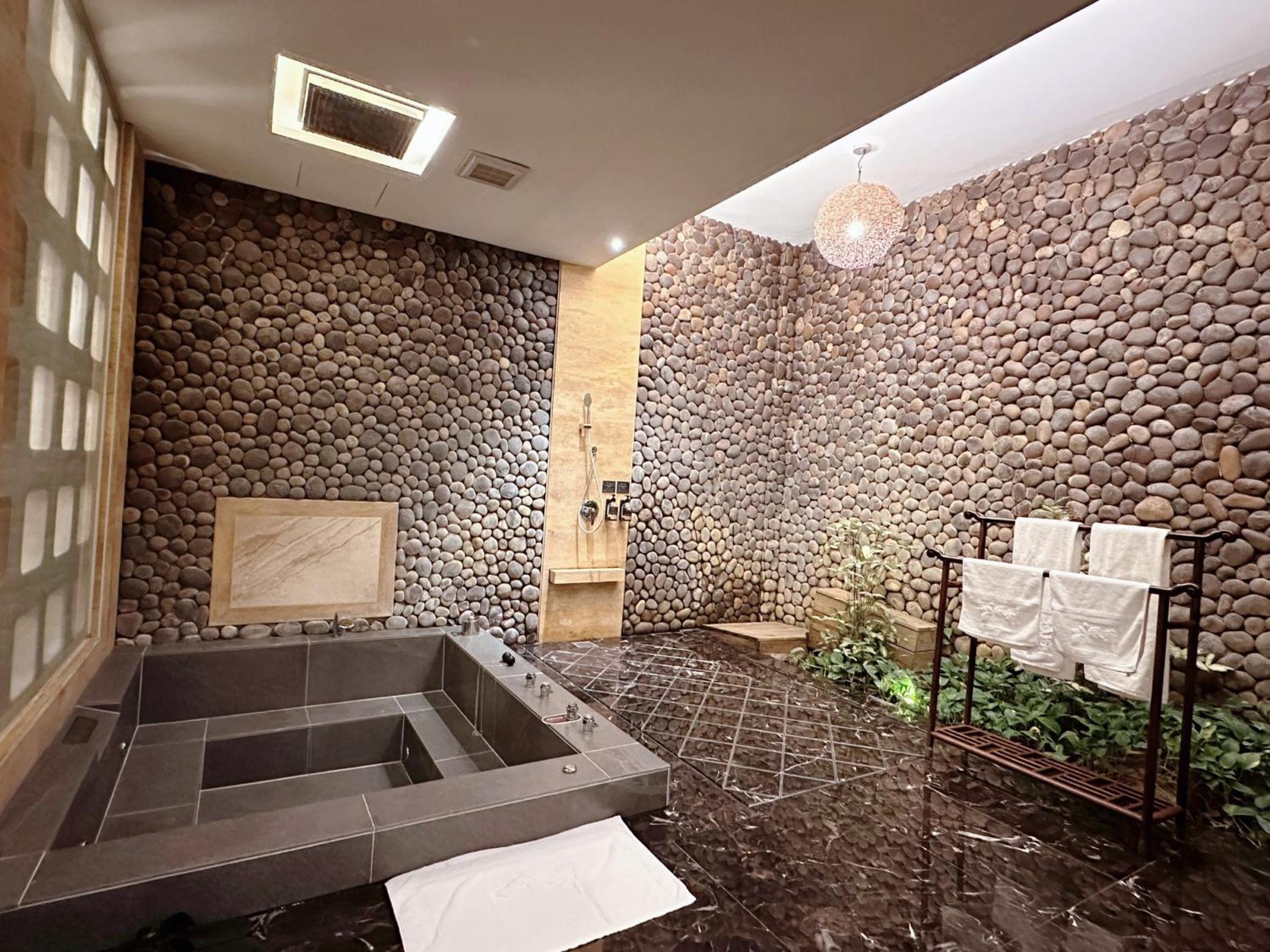 Orient Luxury Villa Motel