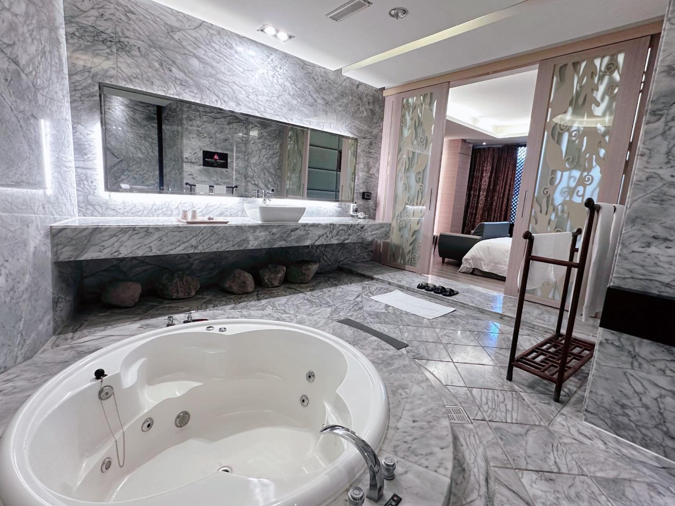 Orient Luxury Villa Motel