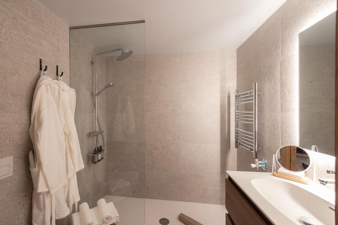 5Star Apartment 1 Min to Ski Lift Pool Sauna