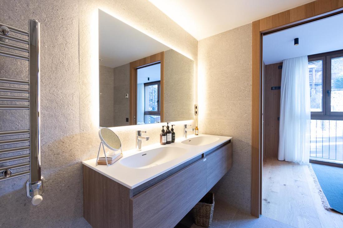 5Star Apartment 1 Min to Ski Lift Pool Sauna
