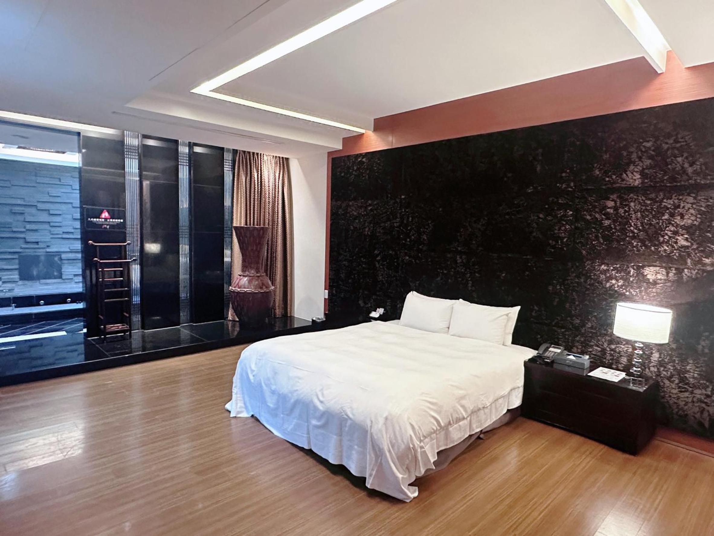 Orient Luxury Villa Motel