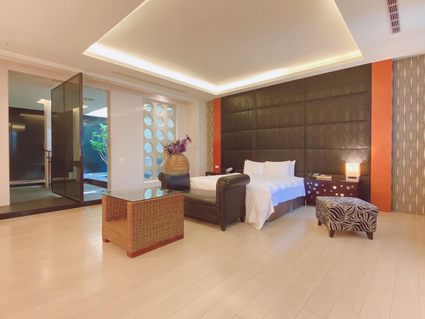 Orient Luxury Villa Motel