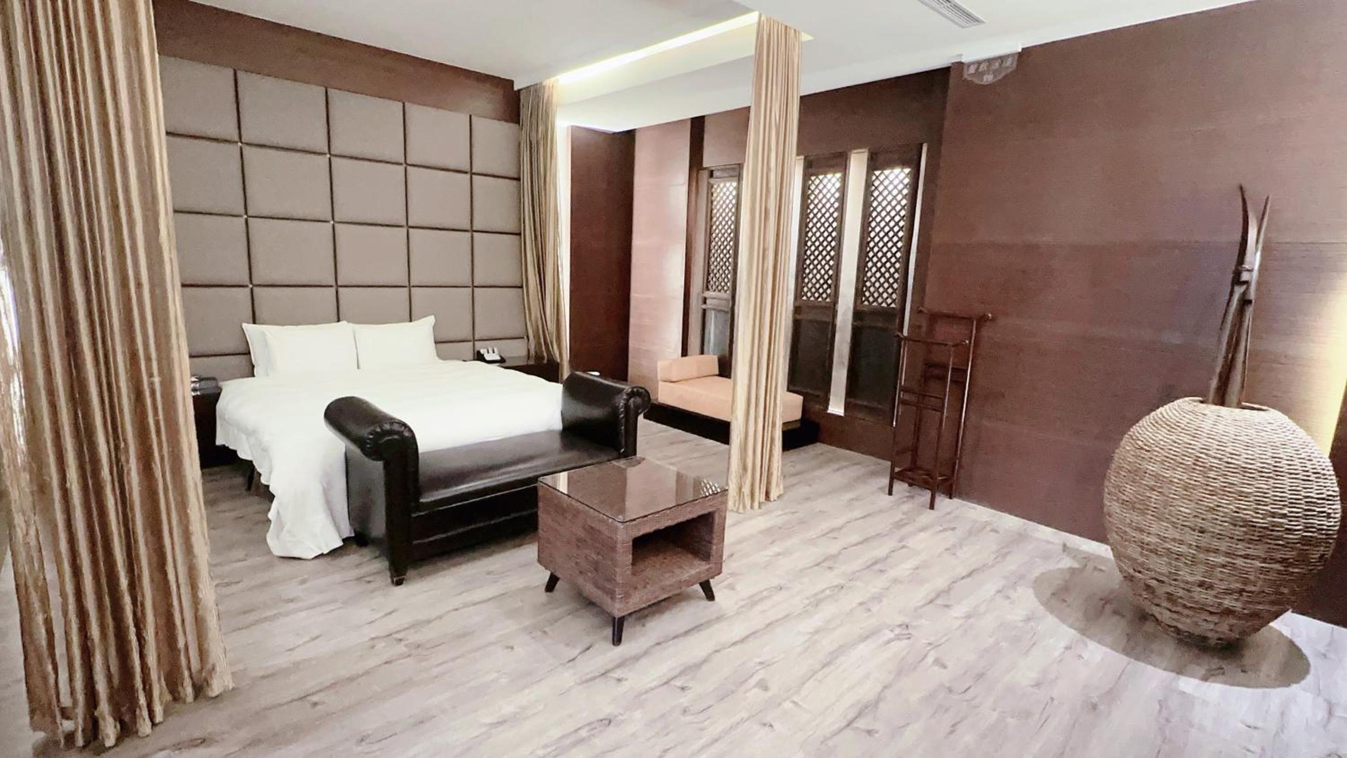 Orient Luxury Villa Motel