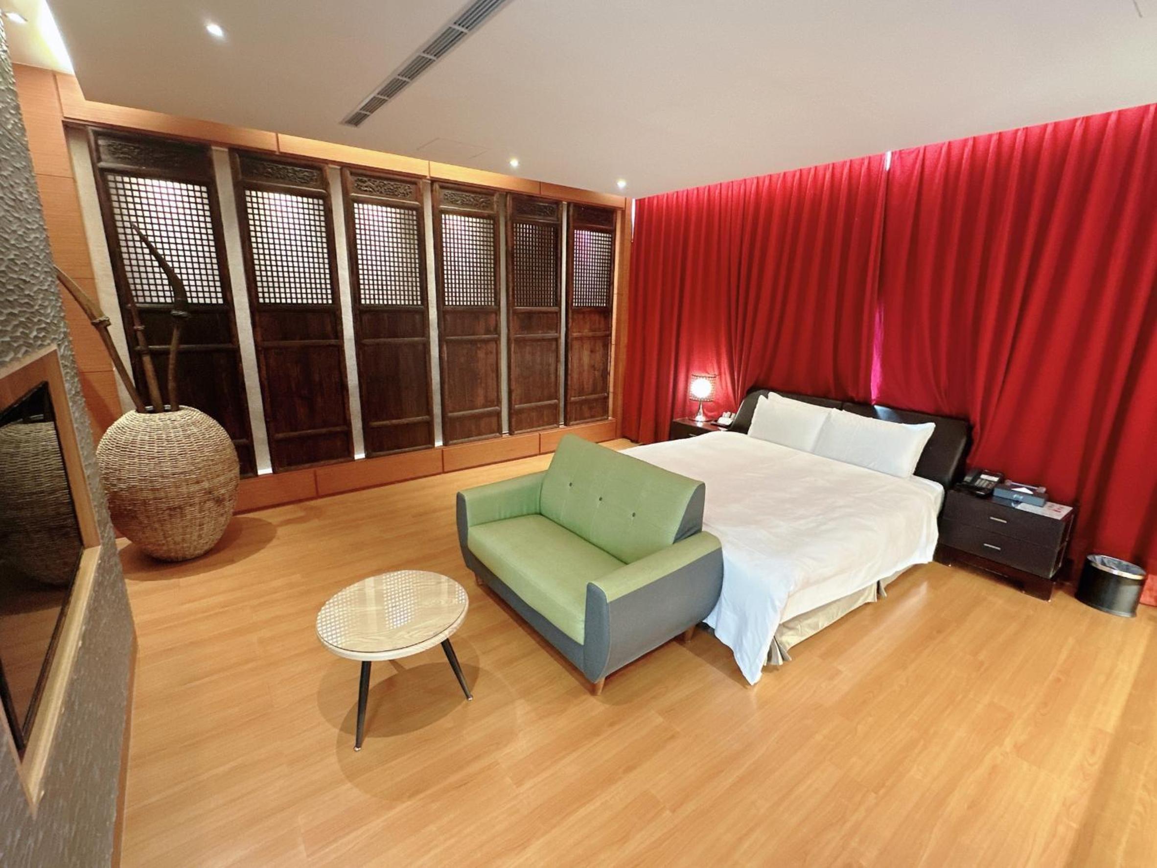 Orient Luxury Villa Motel