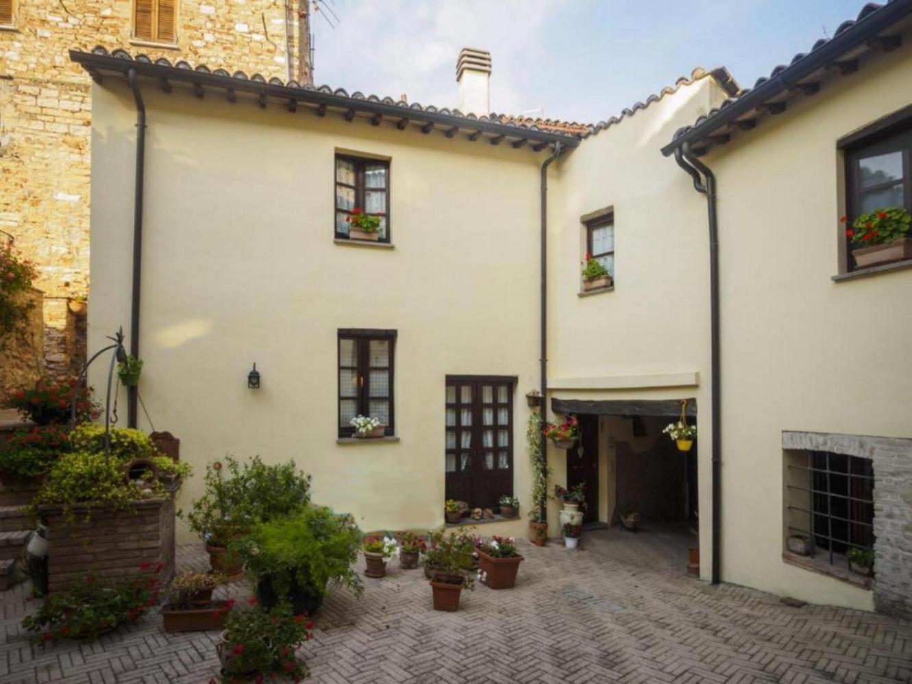 Casa Flora by Ospitaci en Spello — other
