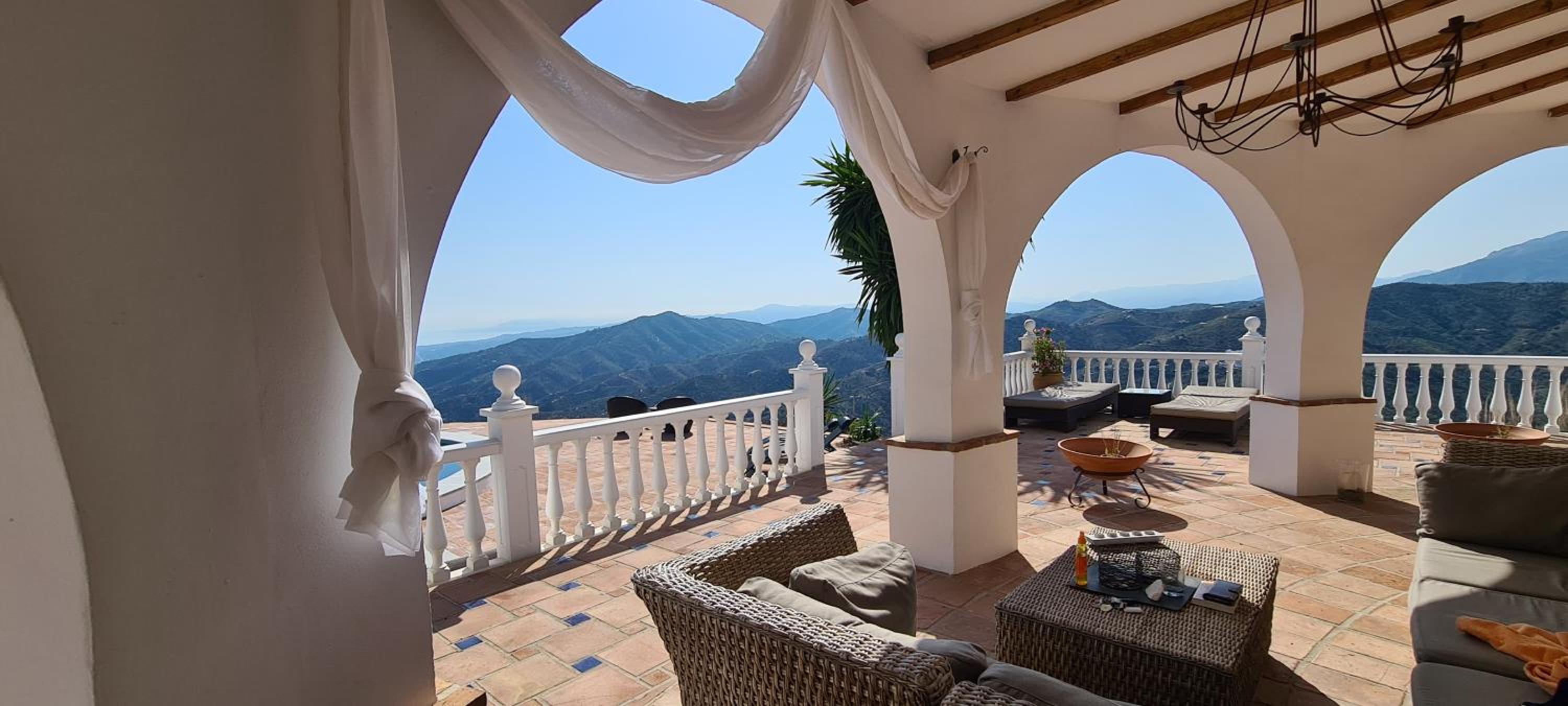 Casa Los Almendros