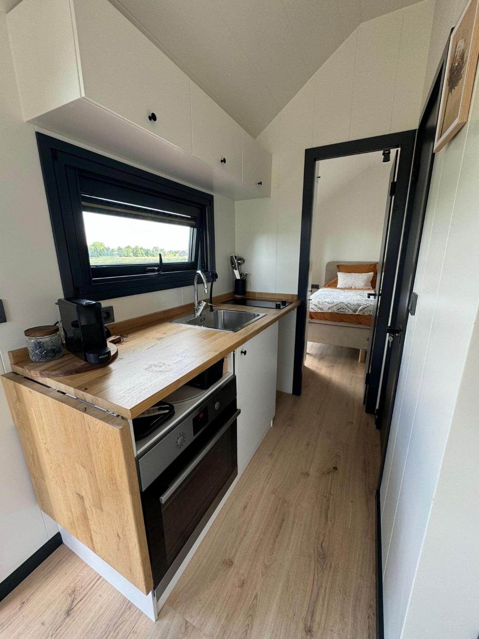 TinyHouse Ochtendgloren view 2