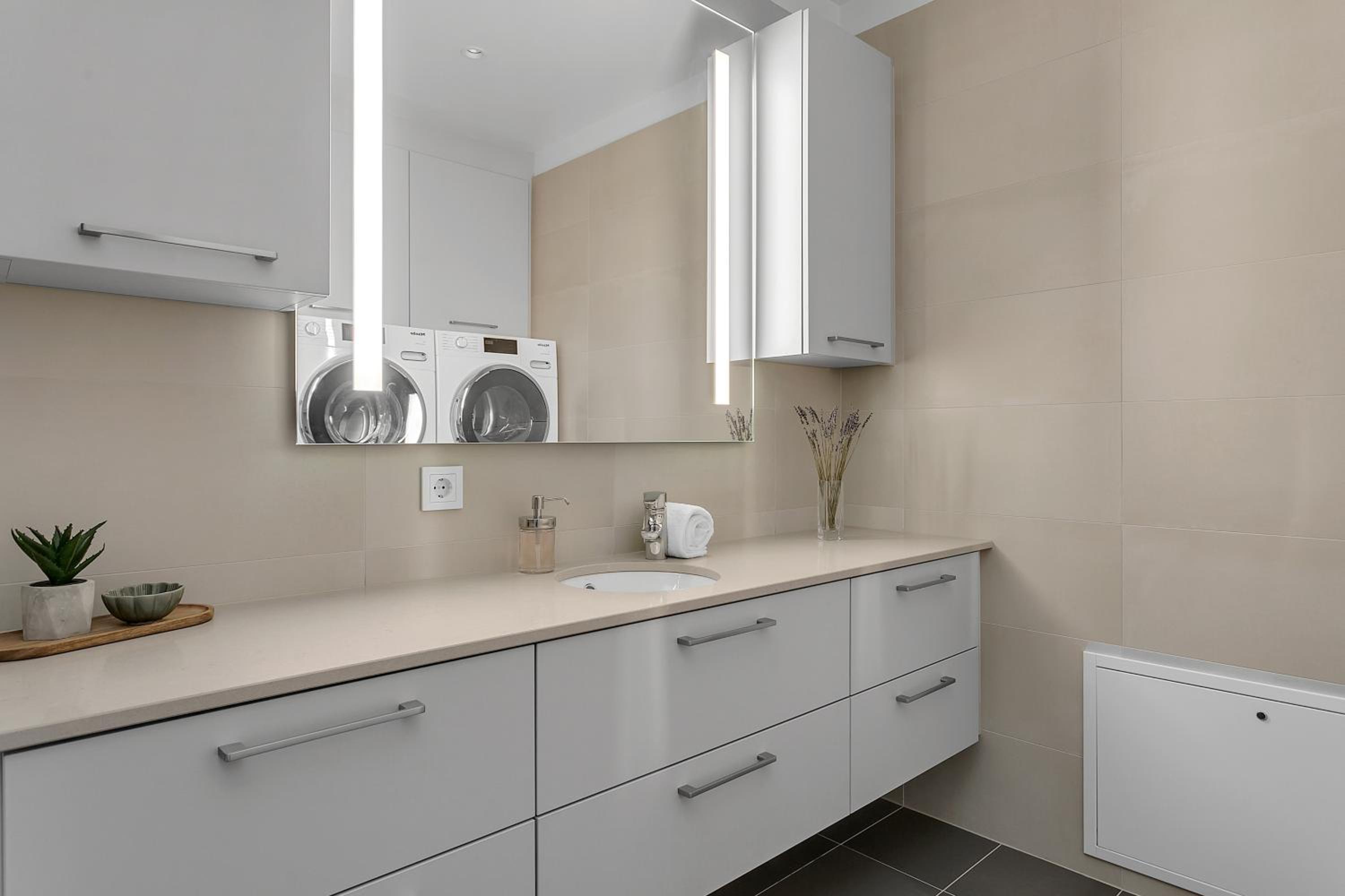 Sif Apartments by Heimaleiga view 2