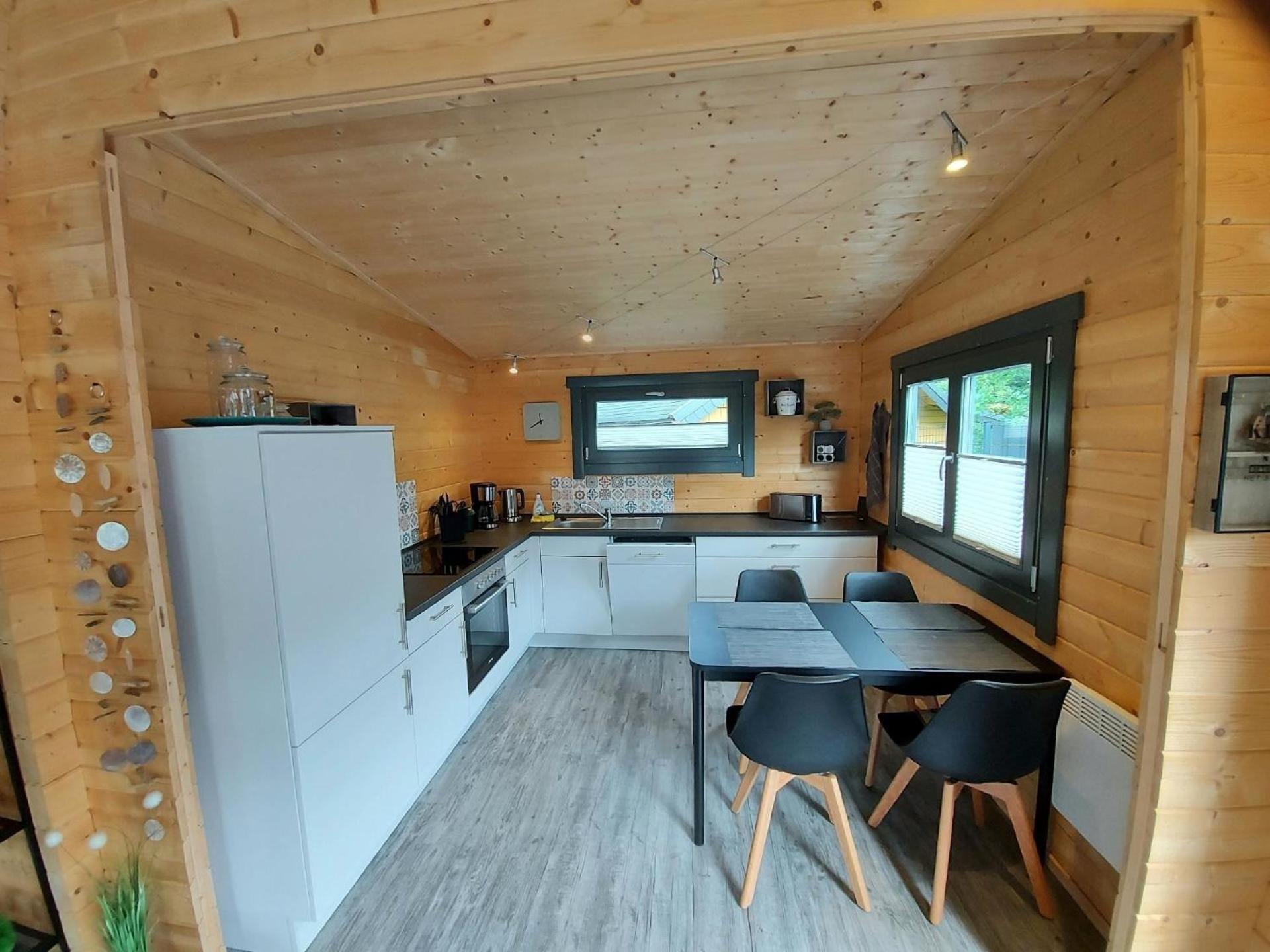 Ferienhaus Holzhaus Blockbohlenhaus BARBARA zur Alleinnutzung für bis zu 4 Personen
