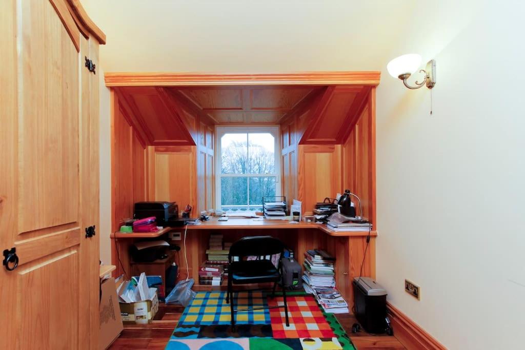 The Doune, Luxury Traditional Country House with hot tub