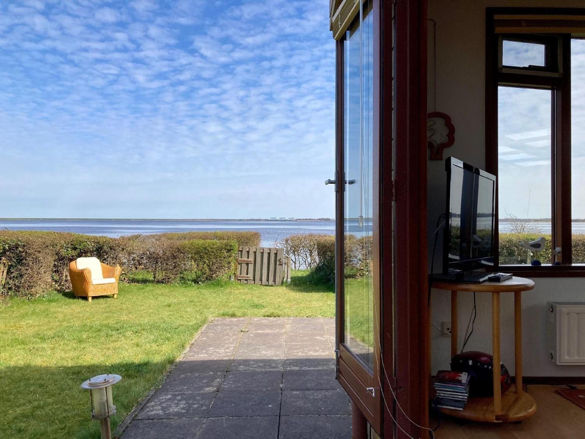 Haus Sonnenschein mit Blick auf das Lauwersmeer view 3