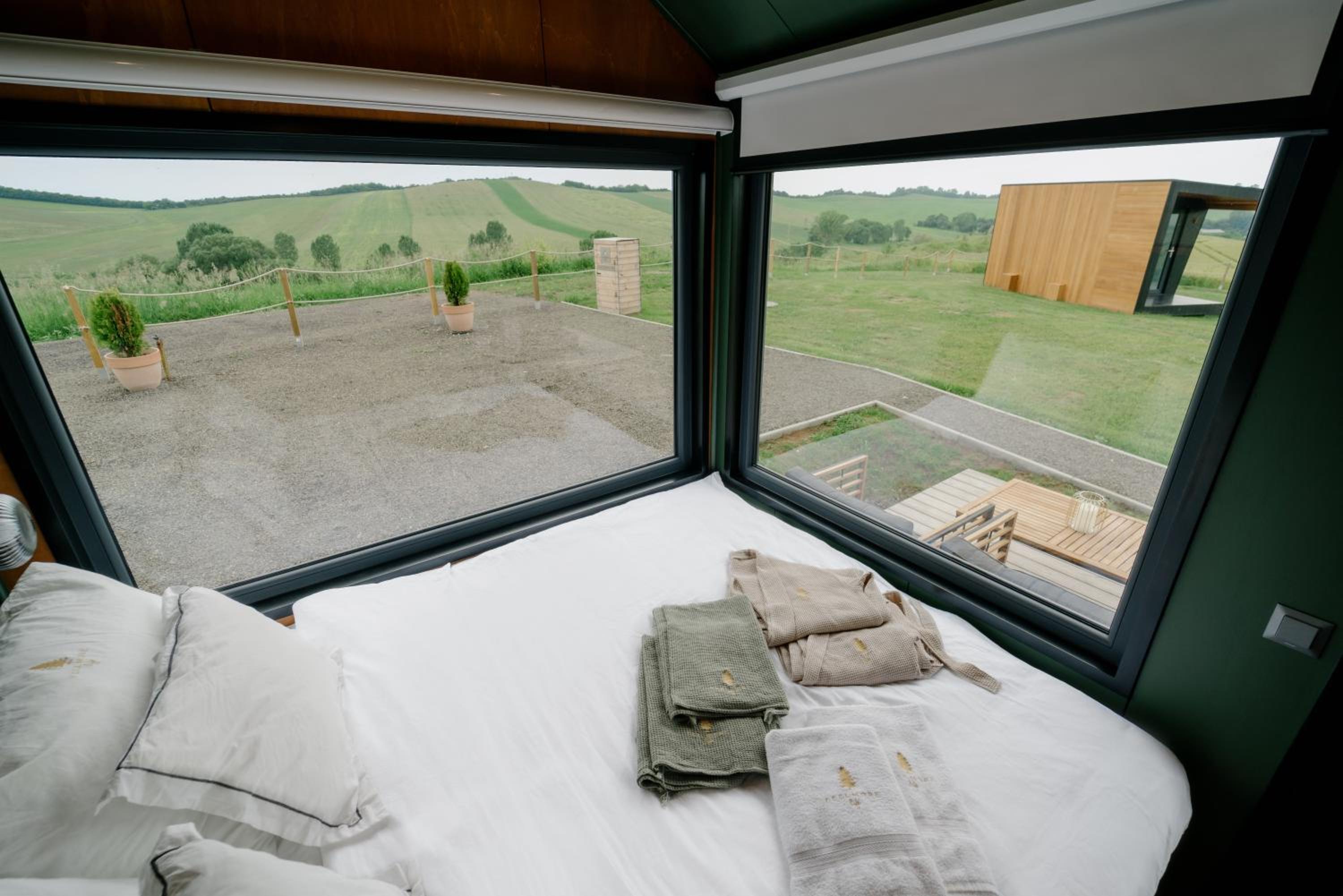 Feelmore Tiny House Nagylóc view 2