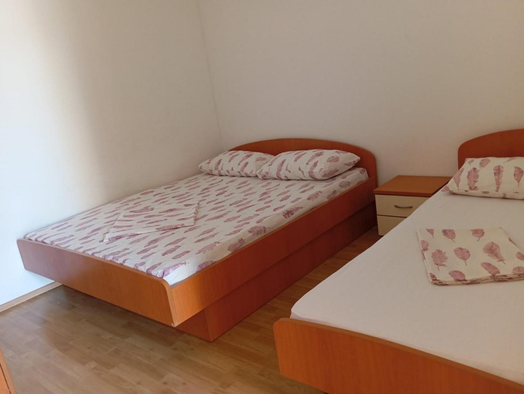 Apartments Šutalo